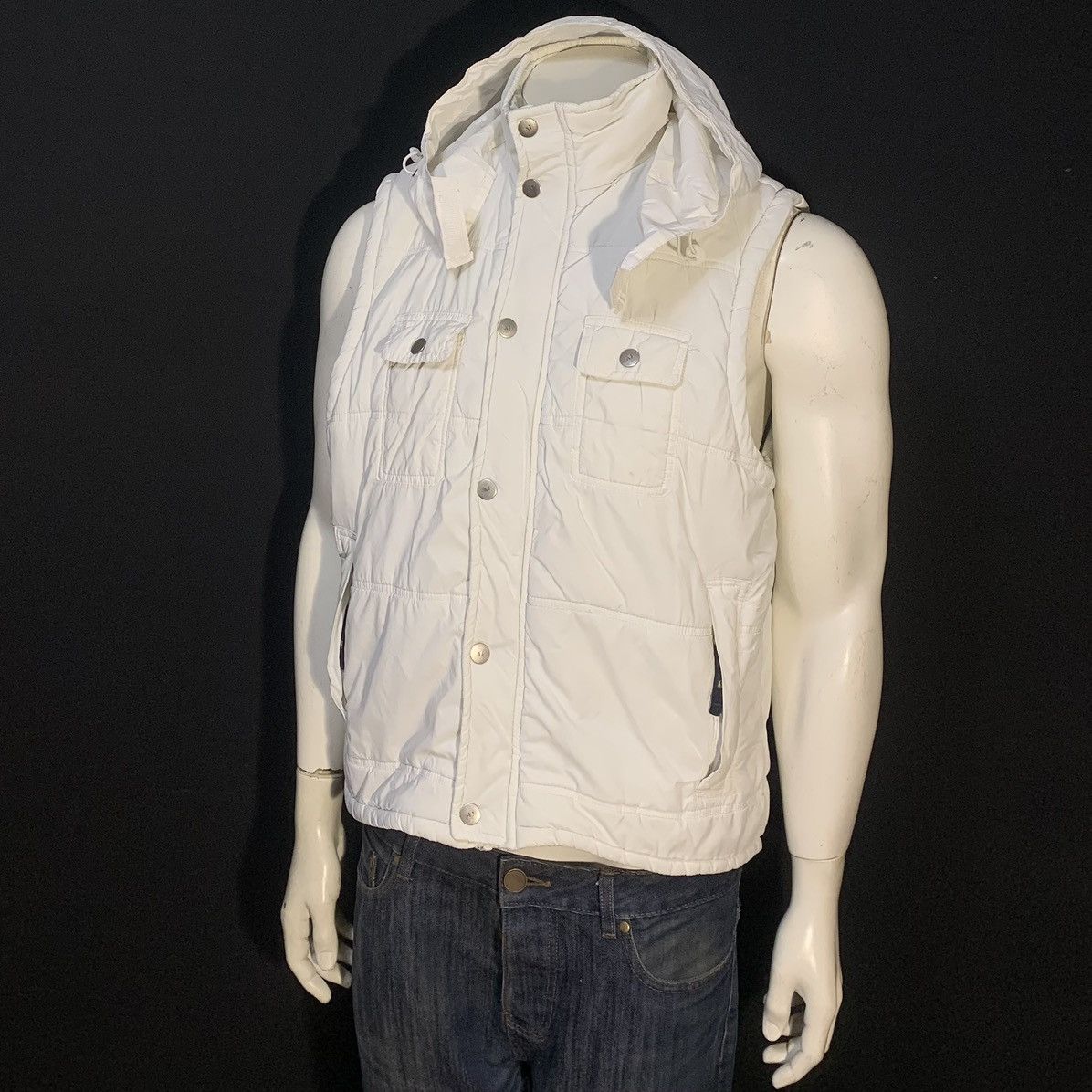Armani × Giorgio Armani Vintage Armani Jeans Vest Big Back Logo Size L White Size US L / EU 52-54 / 3 - 1 Thumbnail