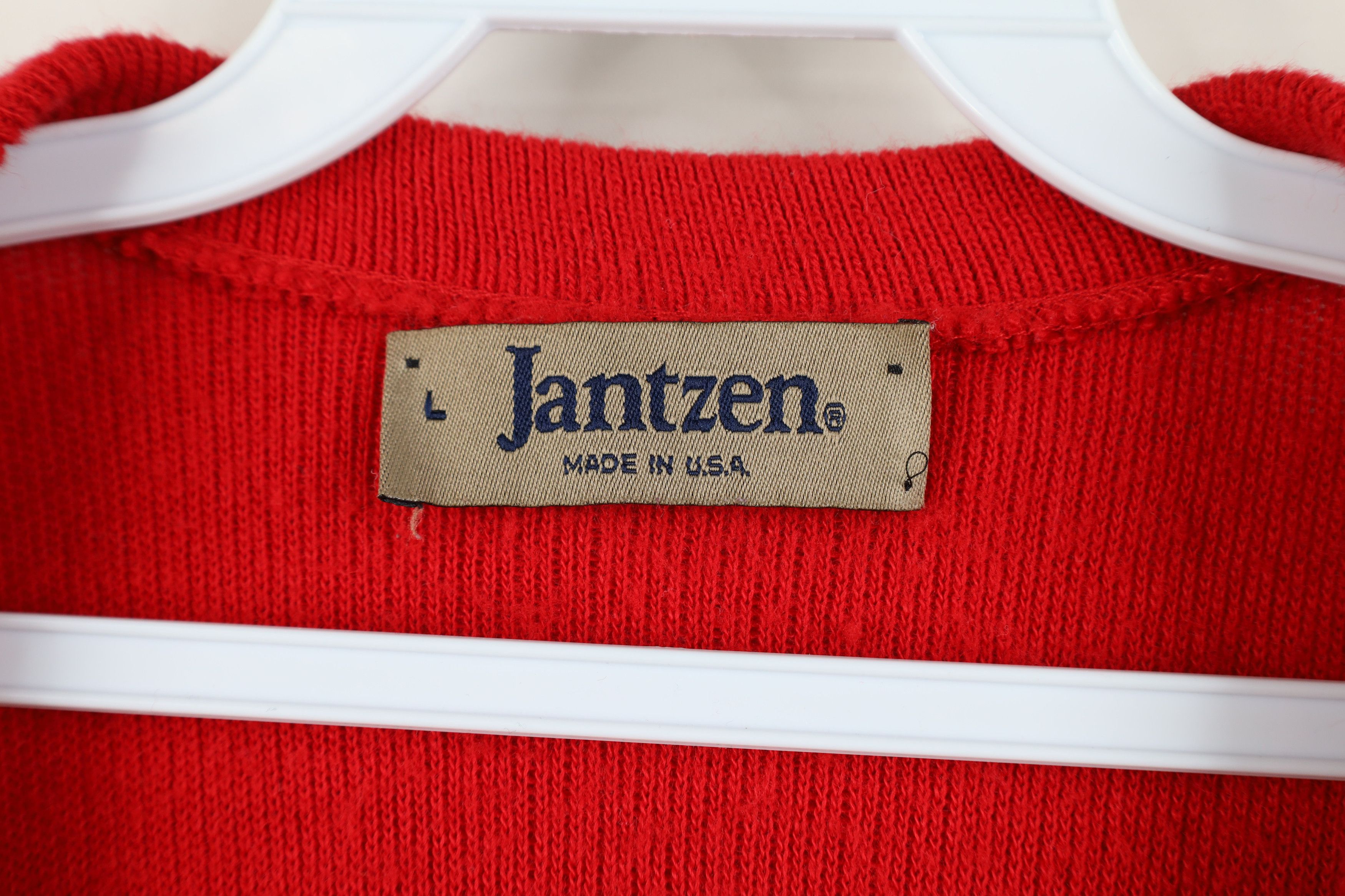 Vintage Vintage 90s Streetwear Soft Knit V-Neck Sweater Vest Red USA Size US L / EU 52-54 / 3 - 4 Thumbnail