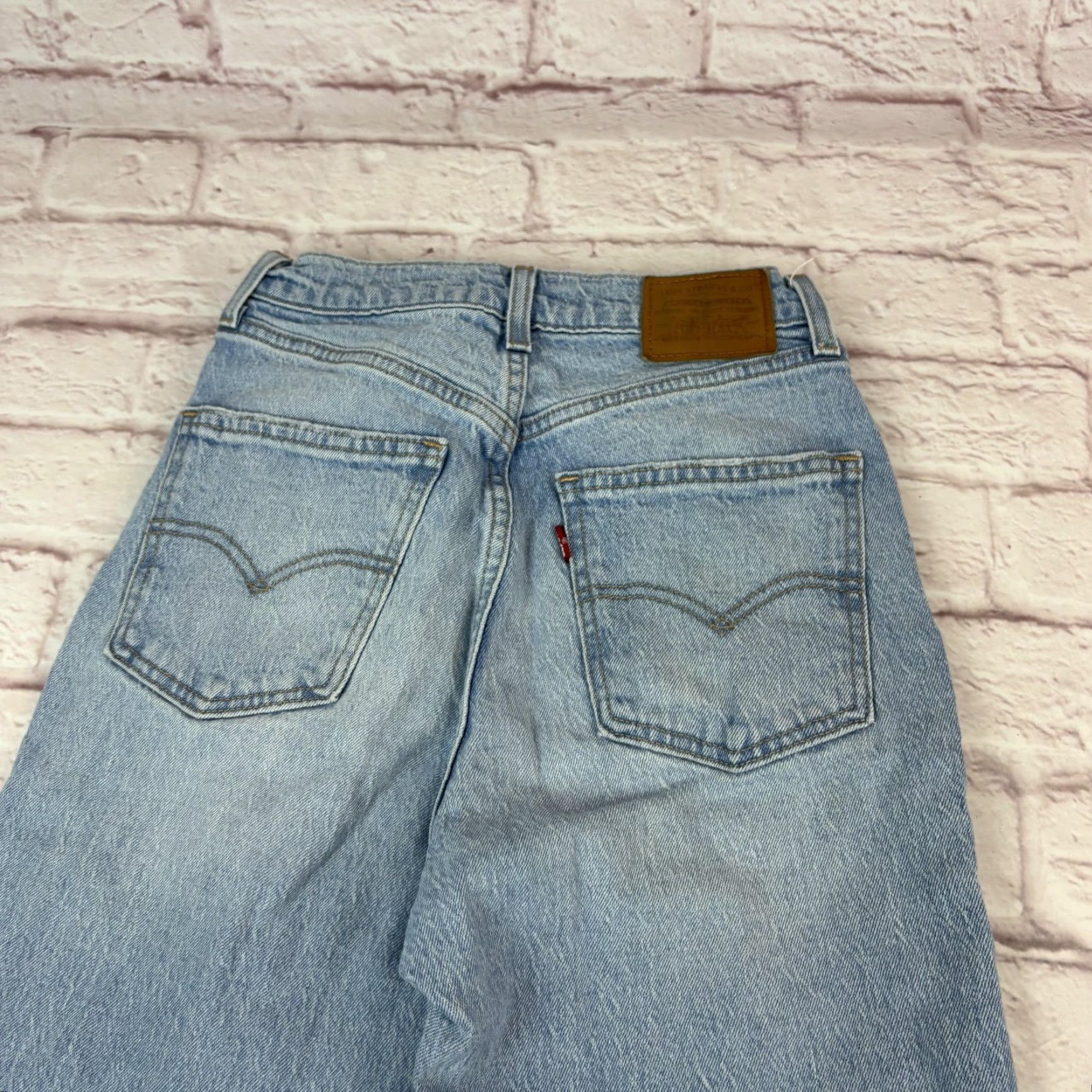Levi's Levis Premium 70s High Slim Straight Jeans Womens 25 Light Wash High Rise Denim Size 42" / US 20 - 3 Thumbnail