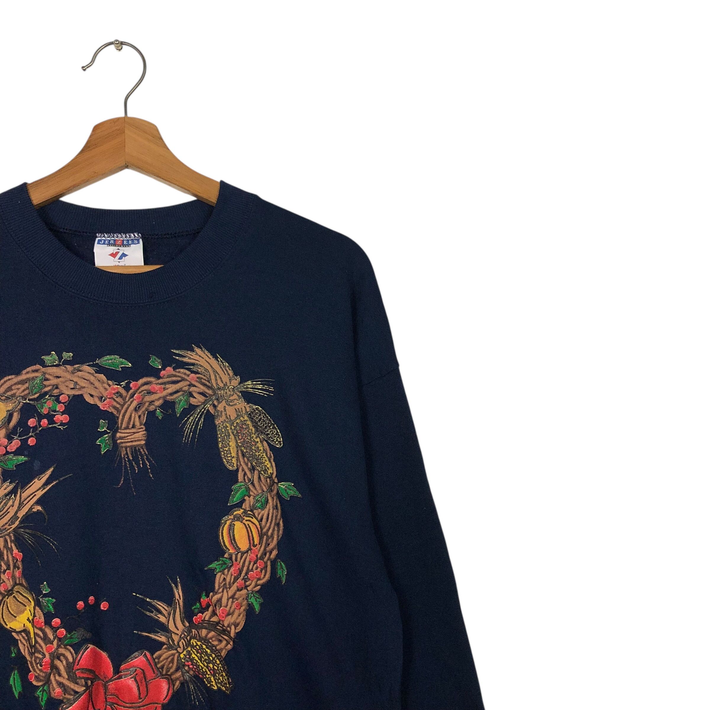 Vintage 📌Vintage Sweatshirt Featuring a Heart Shaped Autumn Winter Size US L / EU 52-54 / 3 - 7 Thumbnail
