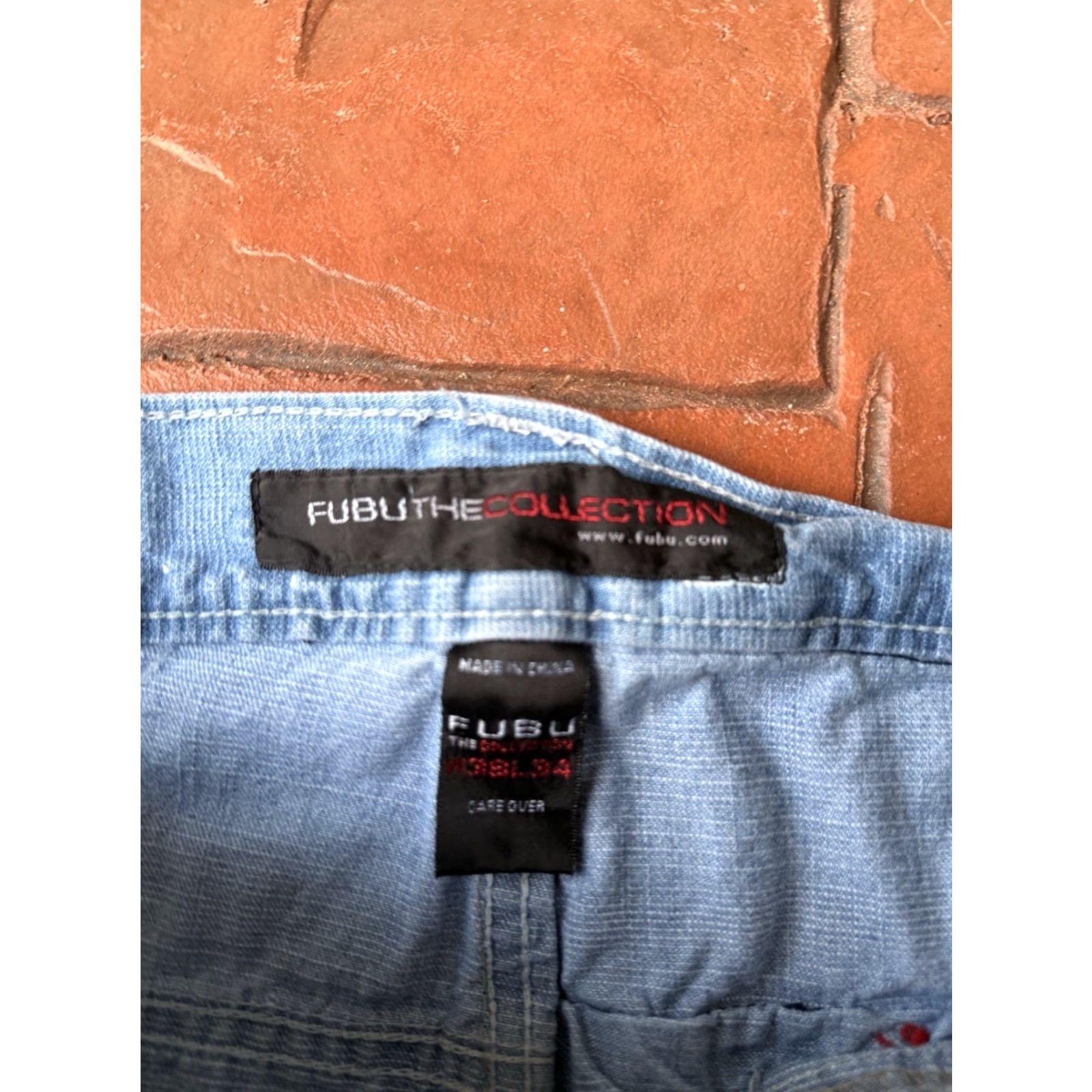 Fubu VINTAGE FUBU Baggy Jeans Men 38x34 Denim Straight Hip Hop 5-Pocket Stains Paint Splatter Blue Mens Size US 33 - 2 Thumbnail