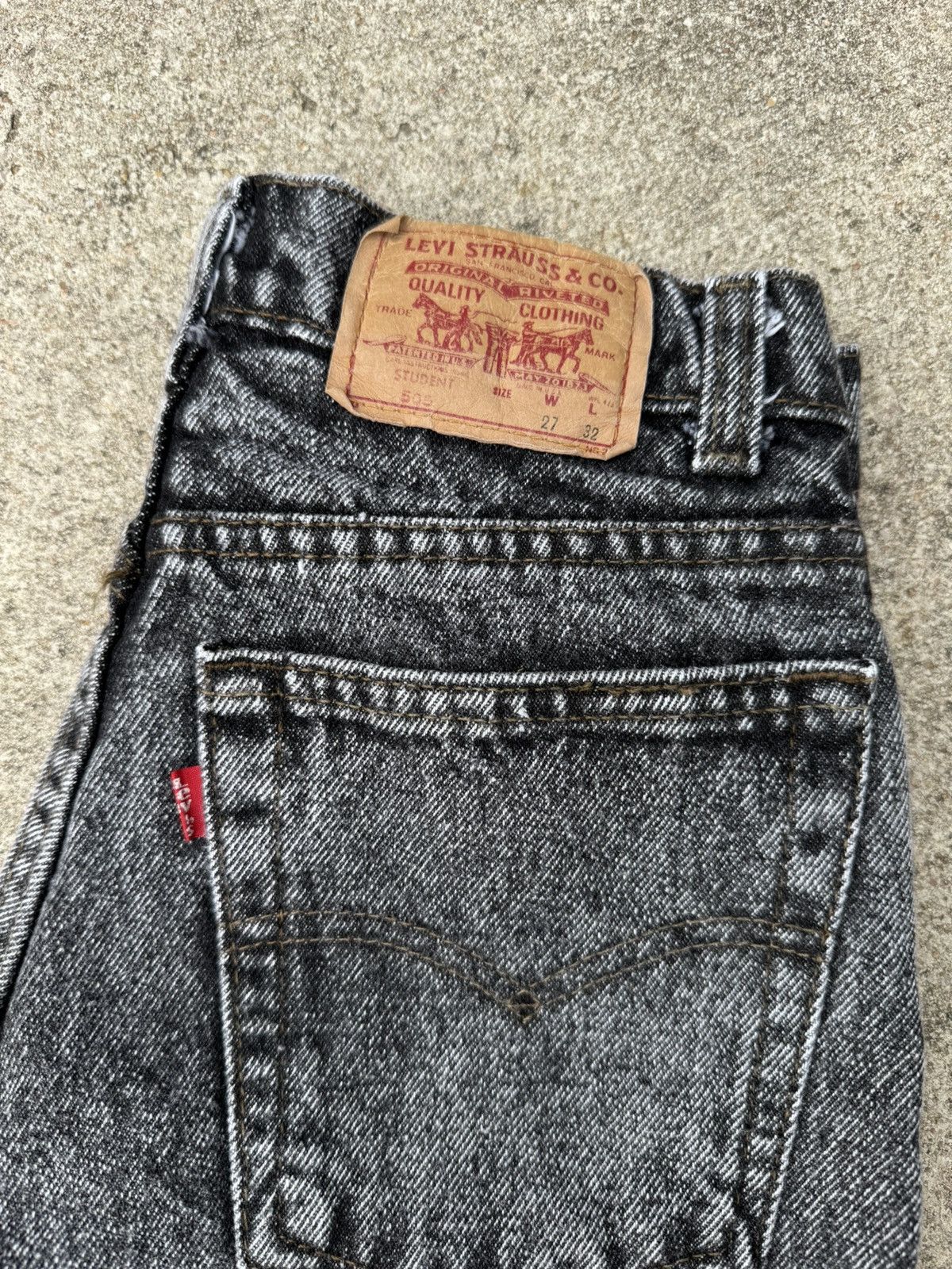 Levi's × Vintage Vtg 90’s Levi’s 505 Buttonfly Acid Black Jeans Student 26x32 Size 26" / US 2 / IT 38 - 4 Thumbnail