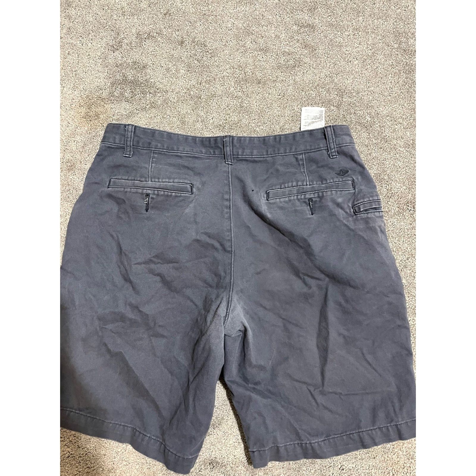 Dockers DOCKERS Men Shorts 34 Gray Solid Flat Front Bermuda Casual Pockets Cotton Adult 34 Gray Bermuda Mens Size US 34 / EU 50 - 2 Thumbnail