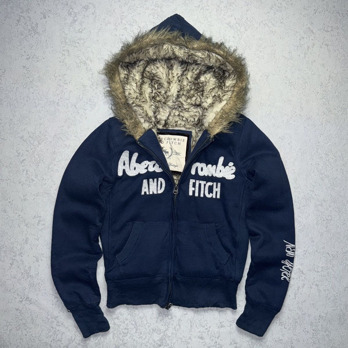 Abercrombie & Fitch Y2K Vintage Abercrombie & Fitch NY Fur Zip Hoodie Size M Size M / US 6-8 / IT 42-44 - 1 Thumbnail