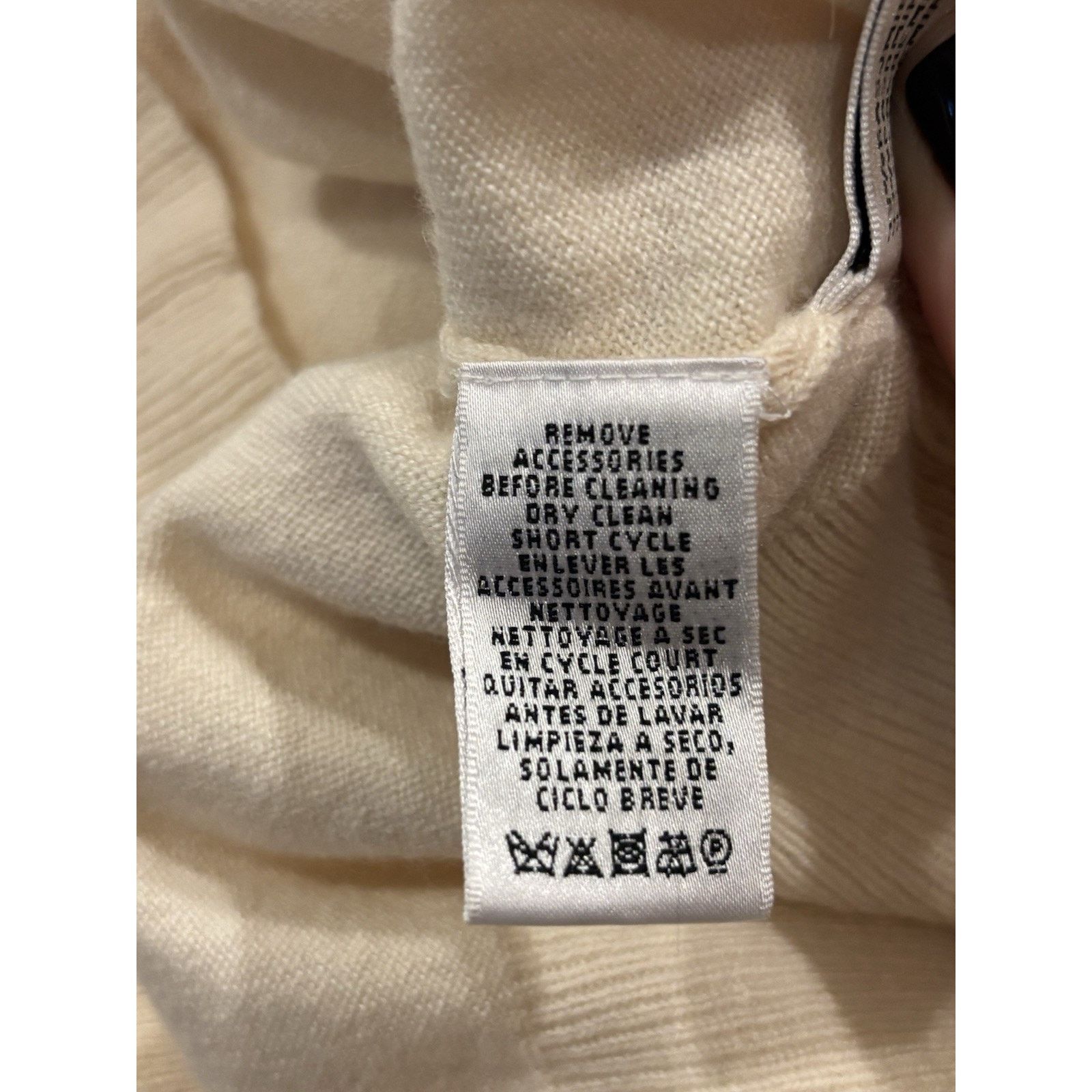 Ralph Lauren Black Label Ralph Lauren Black Label Cream Cashmere Cowl Neck Large* Size S / US 4 / IT 40 - 5 Thumbnail