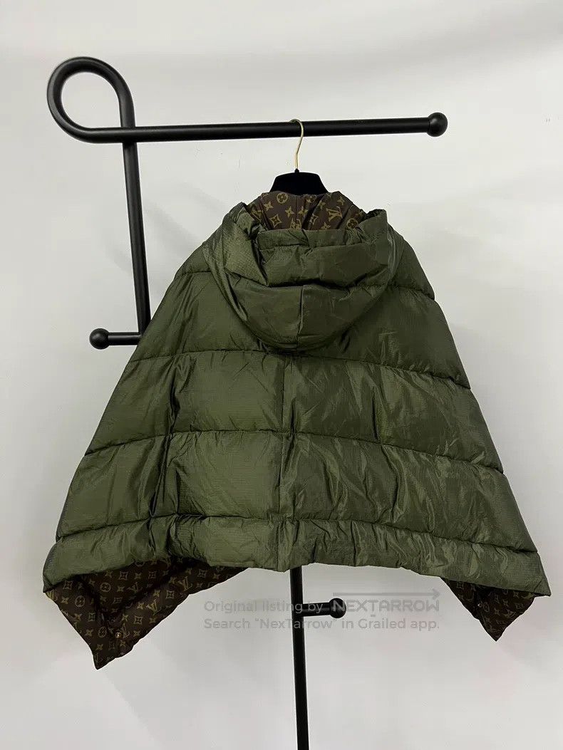 Louis Vuitton Louis Vuitton Down Cape Jacket Size XXS / US 00 / IT 34 - 2 Thumbnail