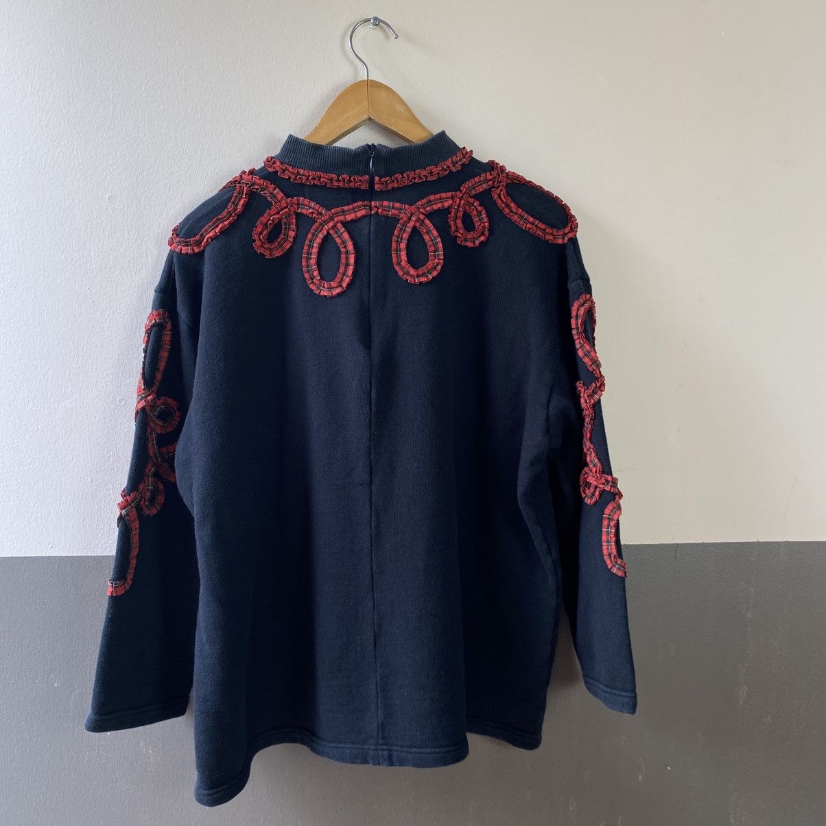 Kenzo KENZO Black Top with Red Loop Embroidery Size M / US 6-8 / IT 42-44 - 2 Thumbnail