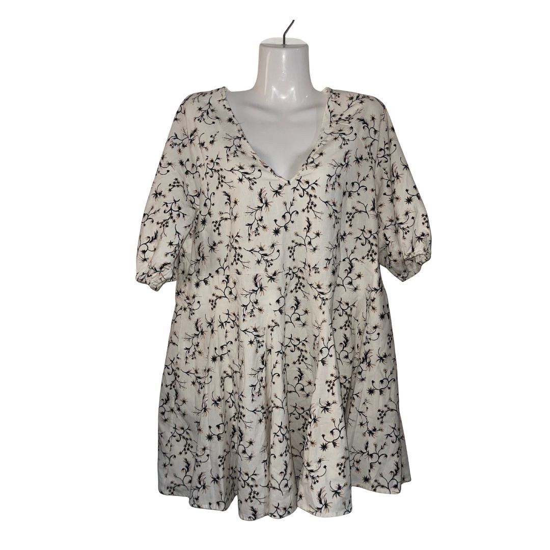 Target Basics Universal Threat V-Neck Floral Dress Puff Sleeves Babydoll Size M / US 6-8 / IT 42-44 - 1 Thumbnail