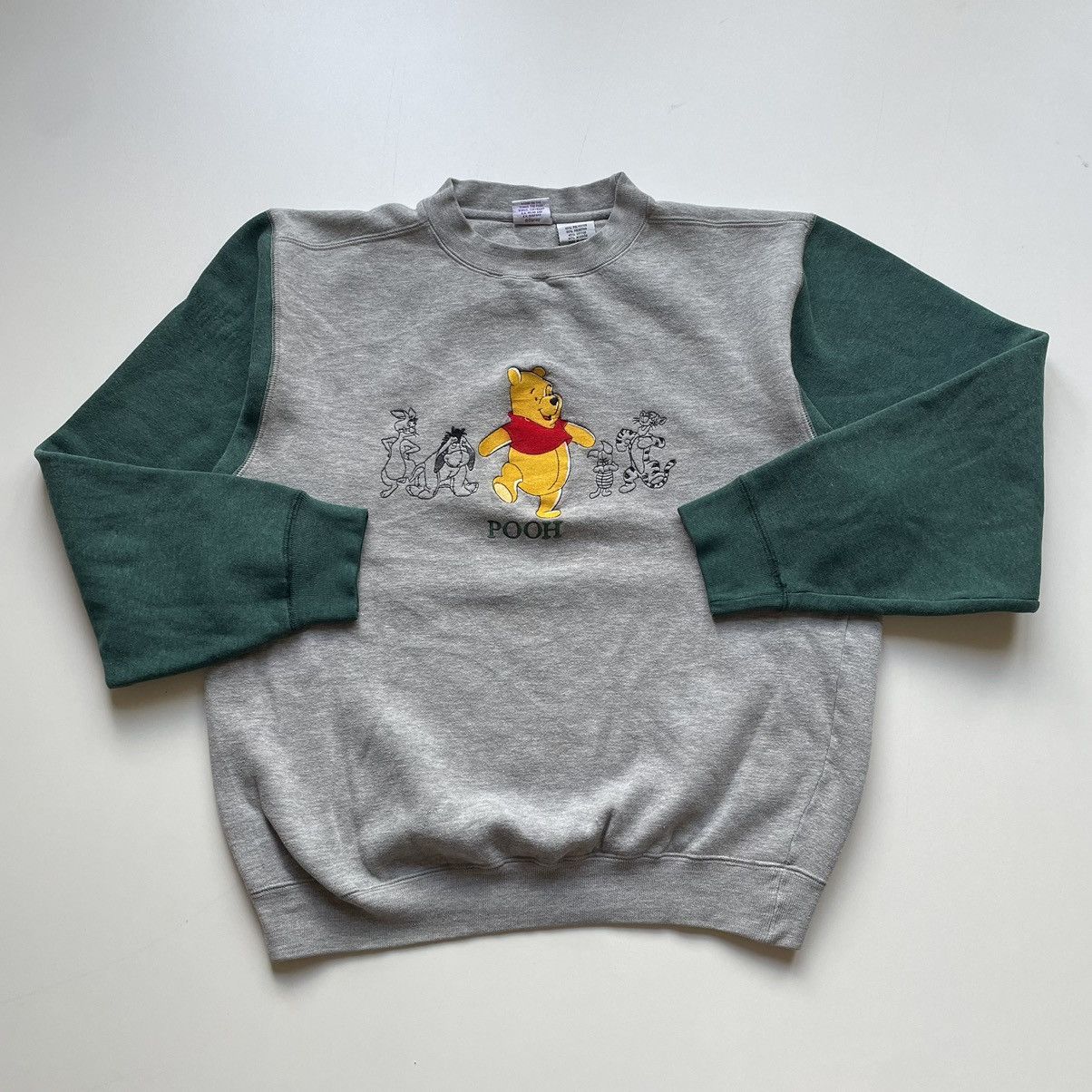 Disney × Vintage Vintage 2000s Winnie The Pooh Embroidered Graphic Crewneck Size L / US 10 / IT 46 - 1 Thumbnail