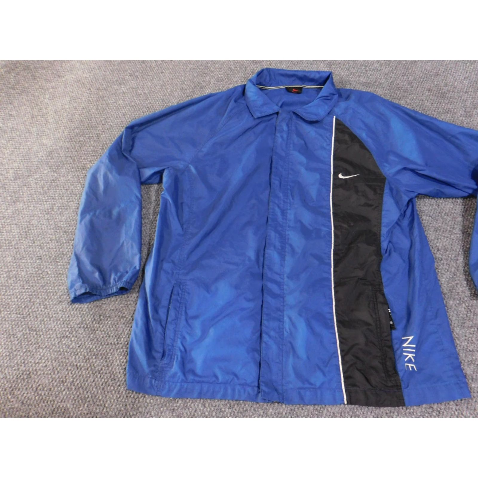 Nike Nike Jacket Mens Large Blue Black Windbreaker Full Zip Swoosh Logo Vintage 90s Size US L / EU 52-54 / 3 - 3 Thumbnail