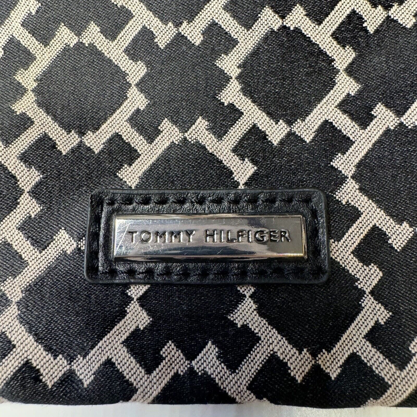 Tommy Hilfiger Tommy Hilfiger Wristlet Clutch Handbag Black Brown Size ONE SIZE - 3 Thumbnail