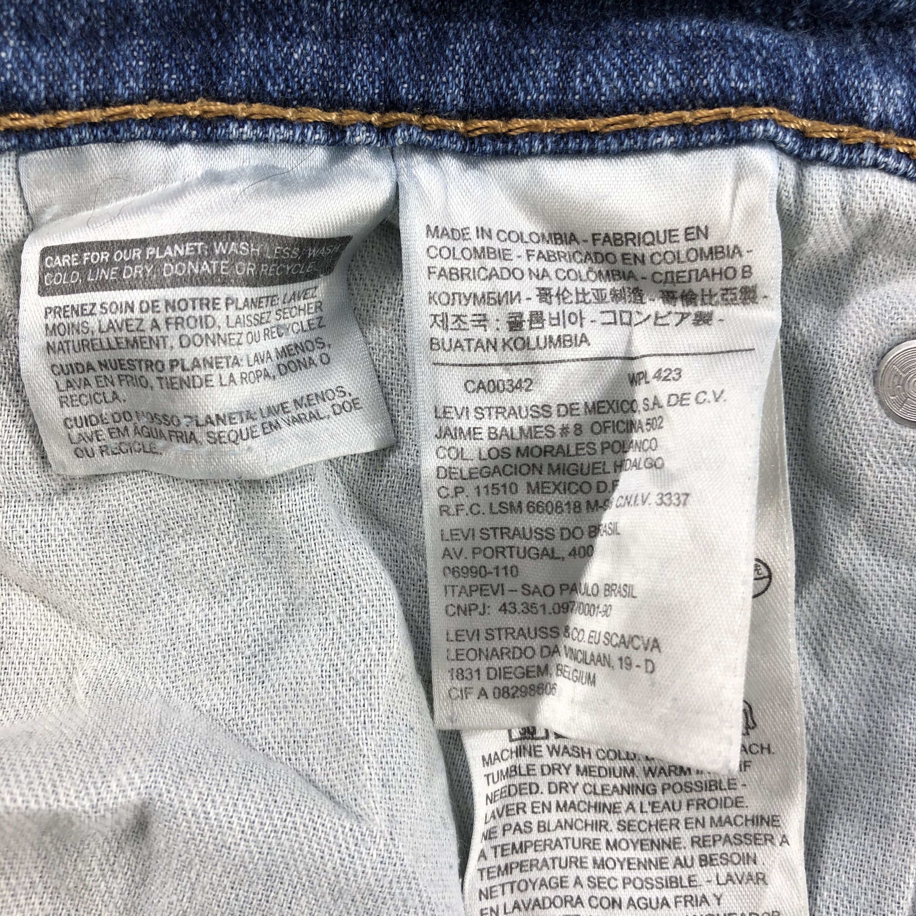 Levi's Vintage Blue Wash Levis 505 Jeans-J2028 Size US 35 - 15 Thumbnail