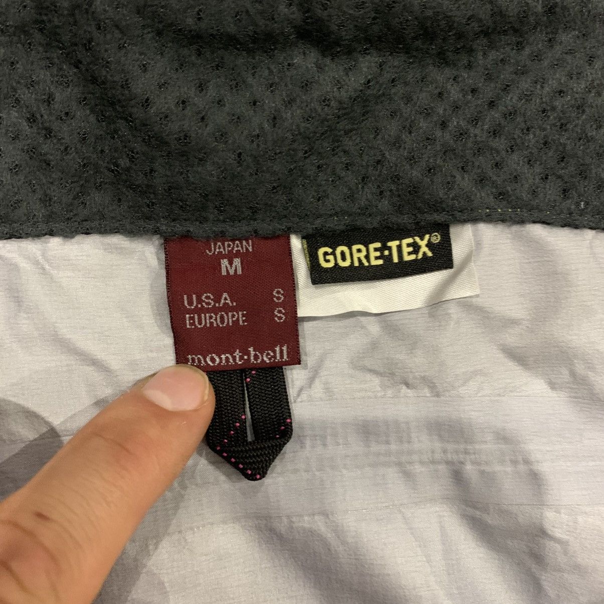 Montbell MontBell Gore tex Women’s Jacket Size S-M Arcteryx Style Size S / US 4 / IT 40 - 12 Thumbnail