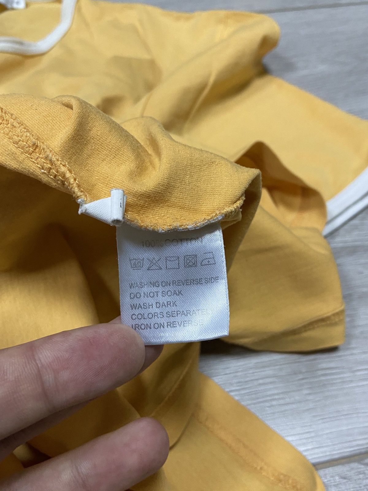 Yves Saint Laurent Yves Saint Laurent YSL vintage t-shirt Size US XL / EU 56 / 4 - 5 Thumbnail