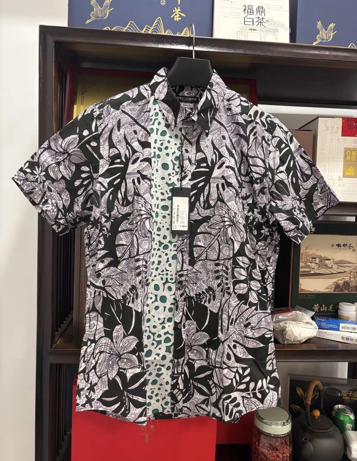 Dolce & Gabbana Dolce & Gabbana Mainline Casual Short Sleeve Shirt J2 Size US M / EU 48-50 / 2 - 1 Thumbnail