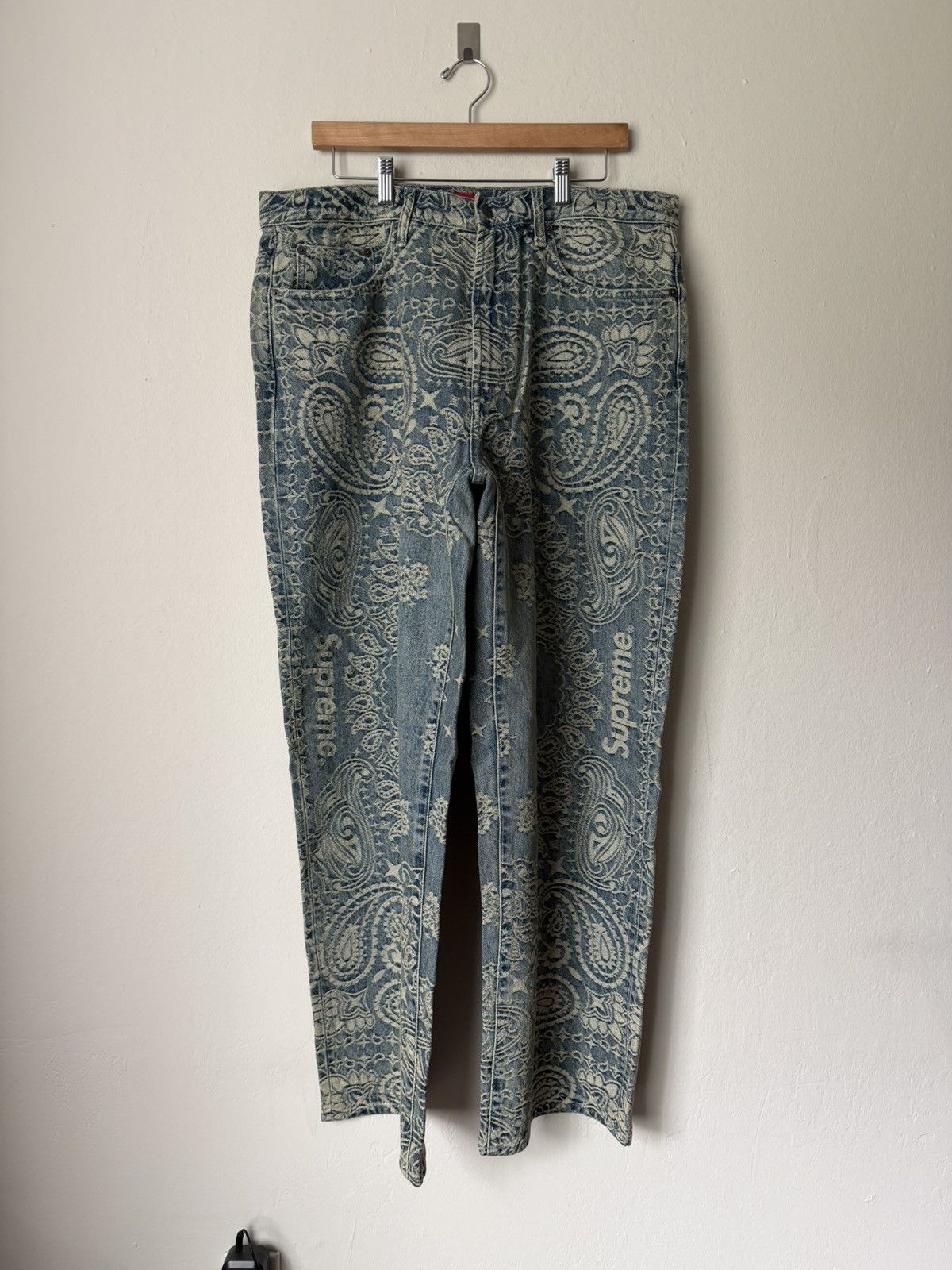 Supreme Supreme SS25 Bandana Jacquard Baggy Jeans Size 34 DS | Grailed