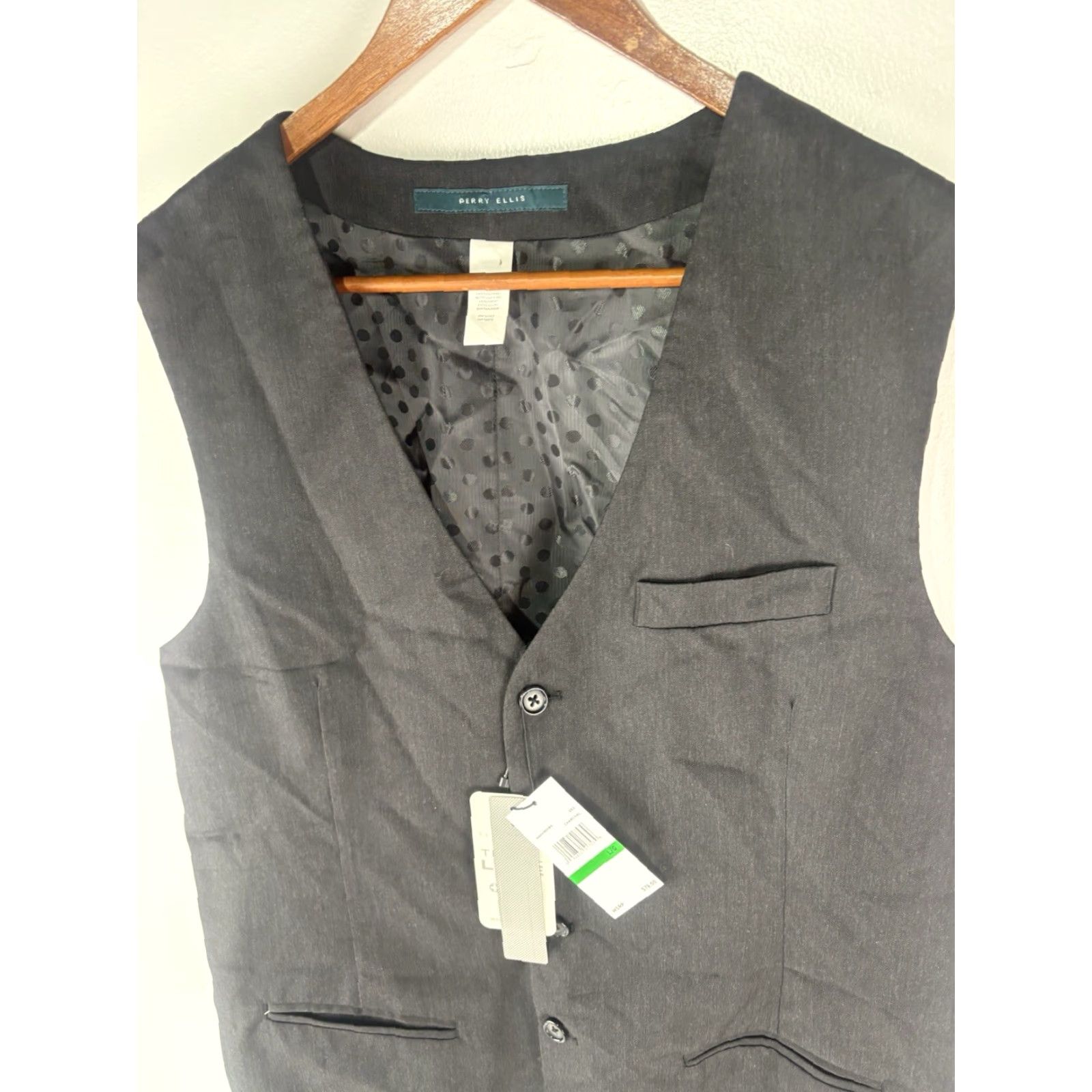 Perry Ellis Perry Ellis Travel Luxe Charcoal 5 Button Dress Vest Mens Size L New Size US L / EU 52-54 / 3 - 2 Thumbnail