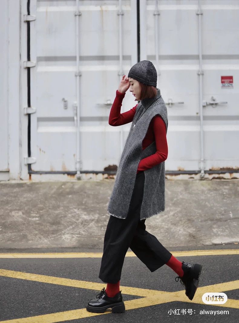 Other Maison Margiela AW20 sleeveless wool sweater vest Size US S / EU 44-46 / 1 - 6 Thumbnail