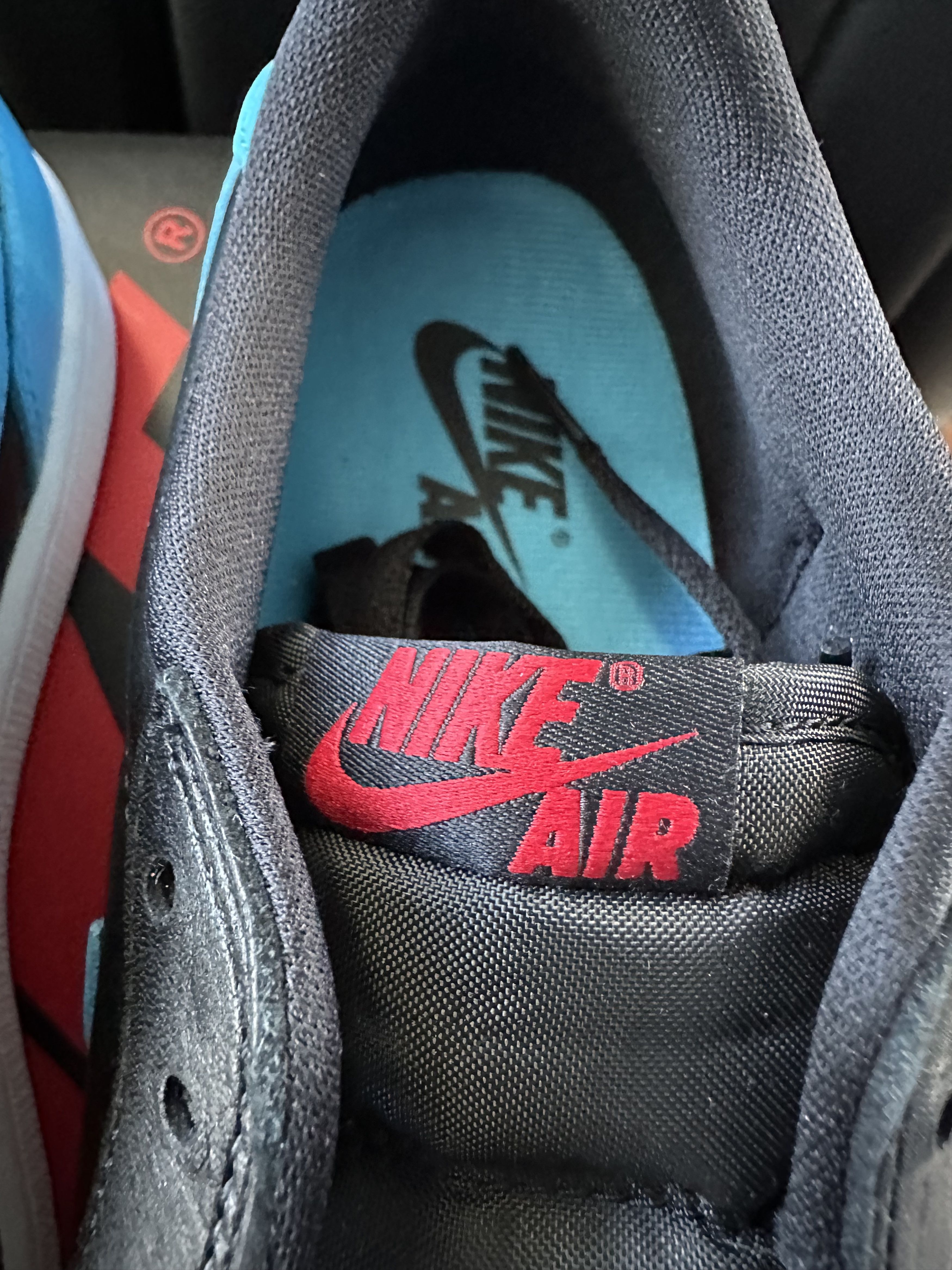 Jordan Brand × Nike WMNS JORDAN 1 RETRO LOW OG "NC TO CHI" Size US 8 / IT 38 - 9 Thumbnail