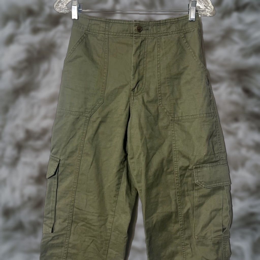 Abercrombie & Fitch Abercrombie & Fitch Curve Love Olive Green Straight Cargo Pants Women 25 Regular Green 25 Womens Cargo Pants Size 42" / US 20 - 1 Thumbnail