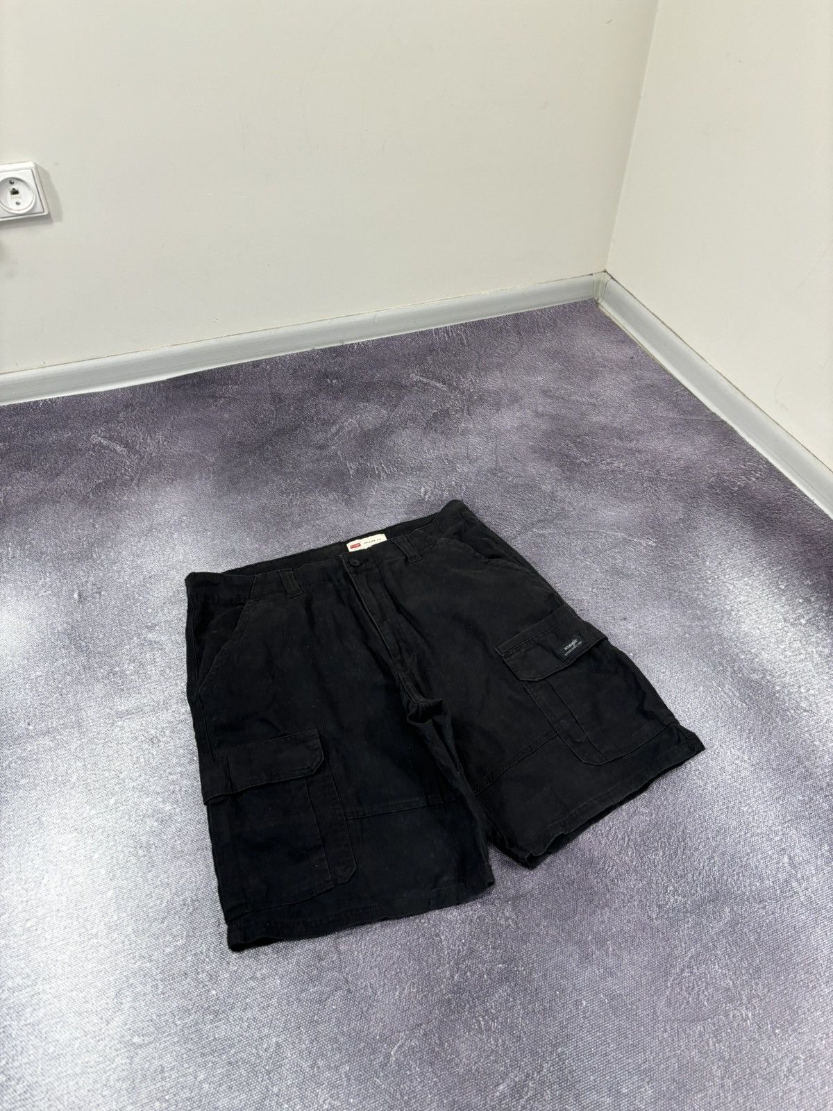 Wrangler Vintage Wrangler Y2K Utility Black USA Hype Cargo Shorts Size US 36 / EU 52 - 3 Thumbnail