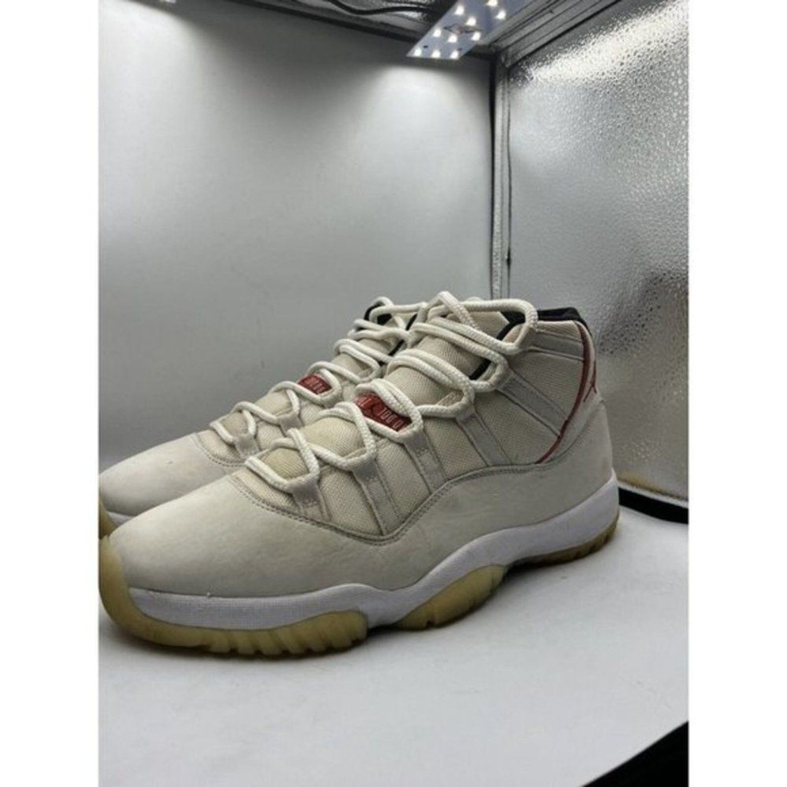Jordan Brand Nike Air Jordan 11 Retro Platinum Tint Size 12 Concord Size US 12 / EU 45 - 2 Thumbnail