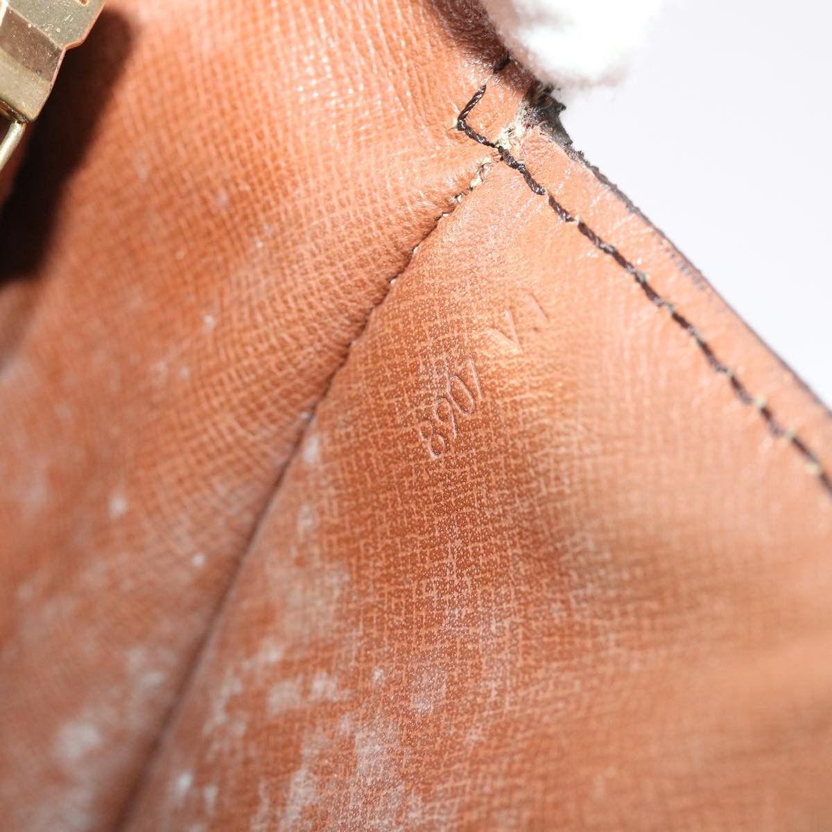 Louis Vuitton LOUIS VUITTON Monogram Saint Cloud GM Shoulder Bag M51242 Size ONE SIZE - 12 Thumbnail