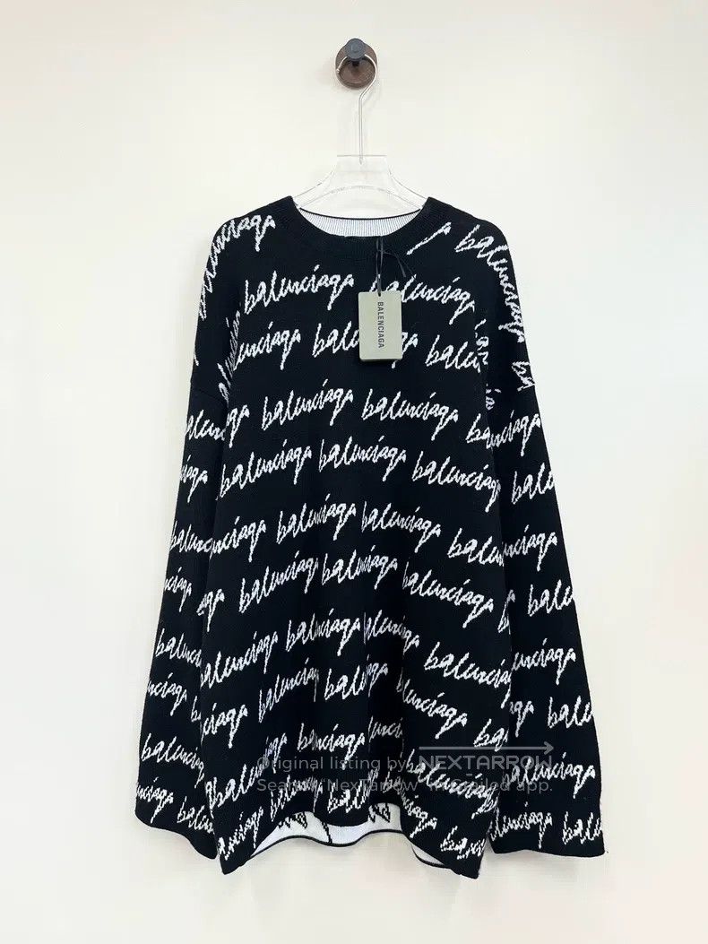 Balenciaga Balenciaga Black and white full logo jacquard sweater Size US S / EU 44-46 / 1 - 1 Thumbnail