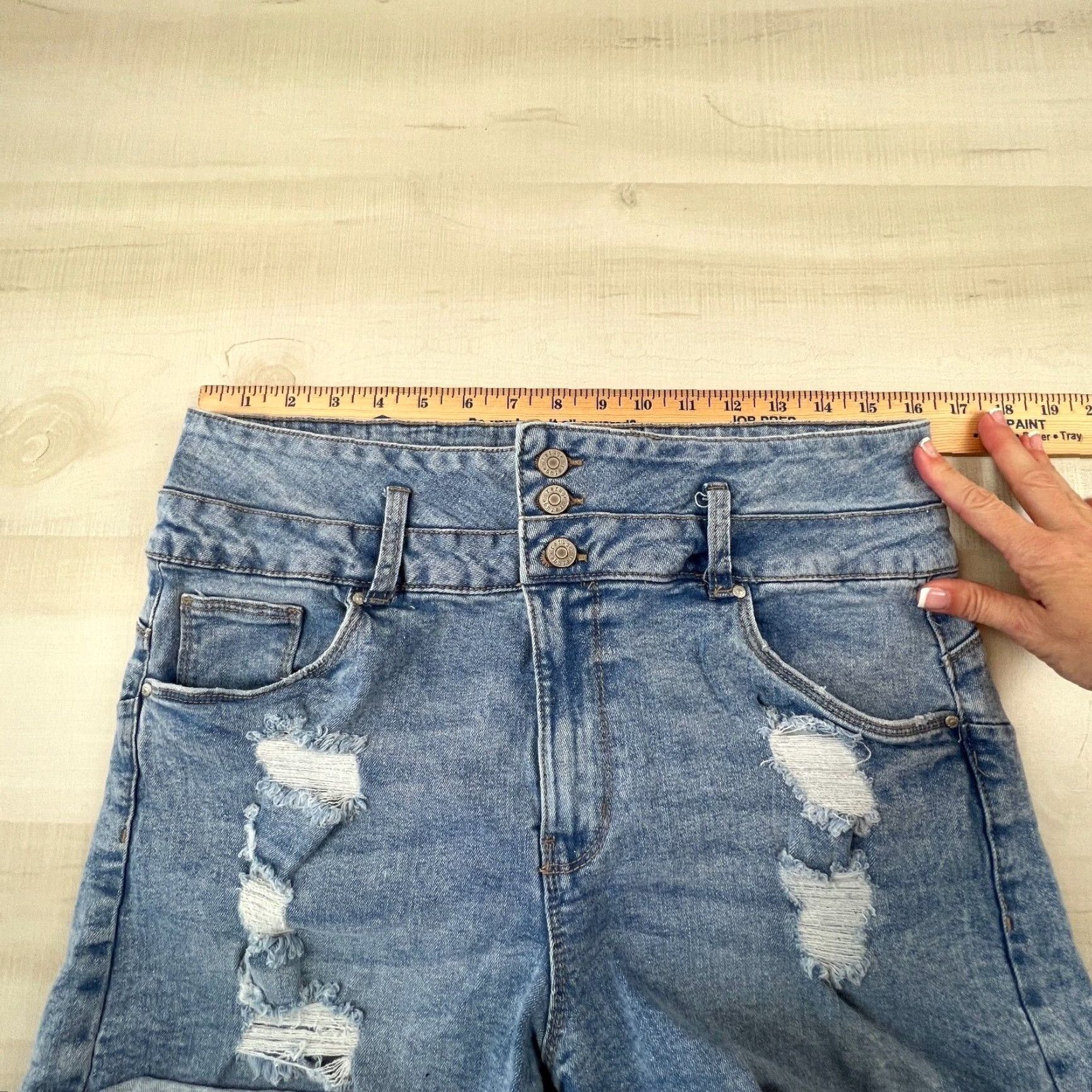Vintage Refuge Womens Juniors High Waist Distressed Denim Shorts Blue Size 11 Size 32" / US 10 / IT 46 - 7 Thumbnail