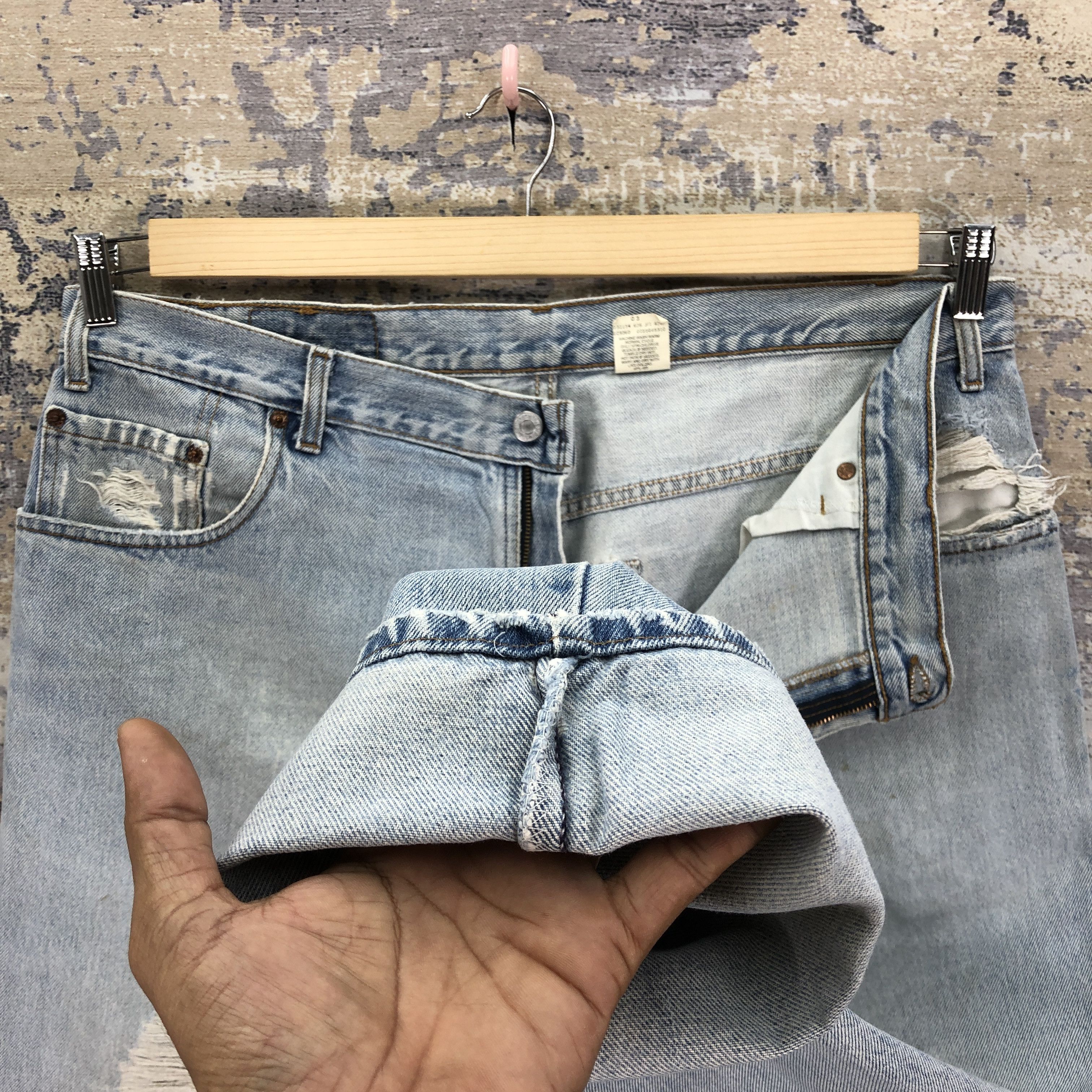 Levi's × Vintage Vintage Levis 560 Light Wash Jeans Distressed Levi's Denim Size US 38 / EU 54 - 8 Thumbnail