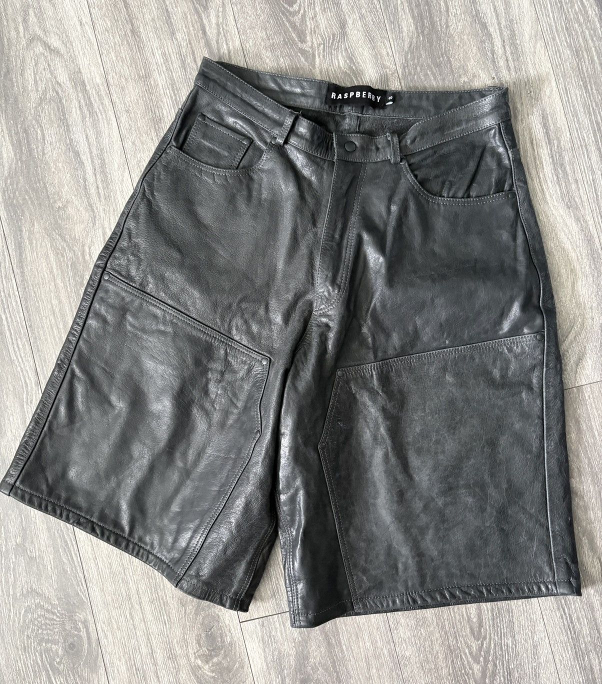 The GV Gallery Gv Gallery leather double knee shorts Size US 30 / EU 46 - 1 Thumbnail