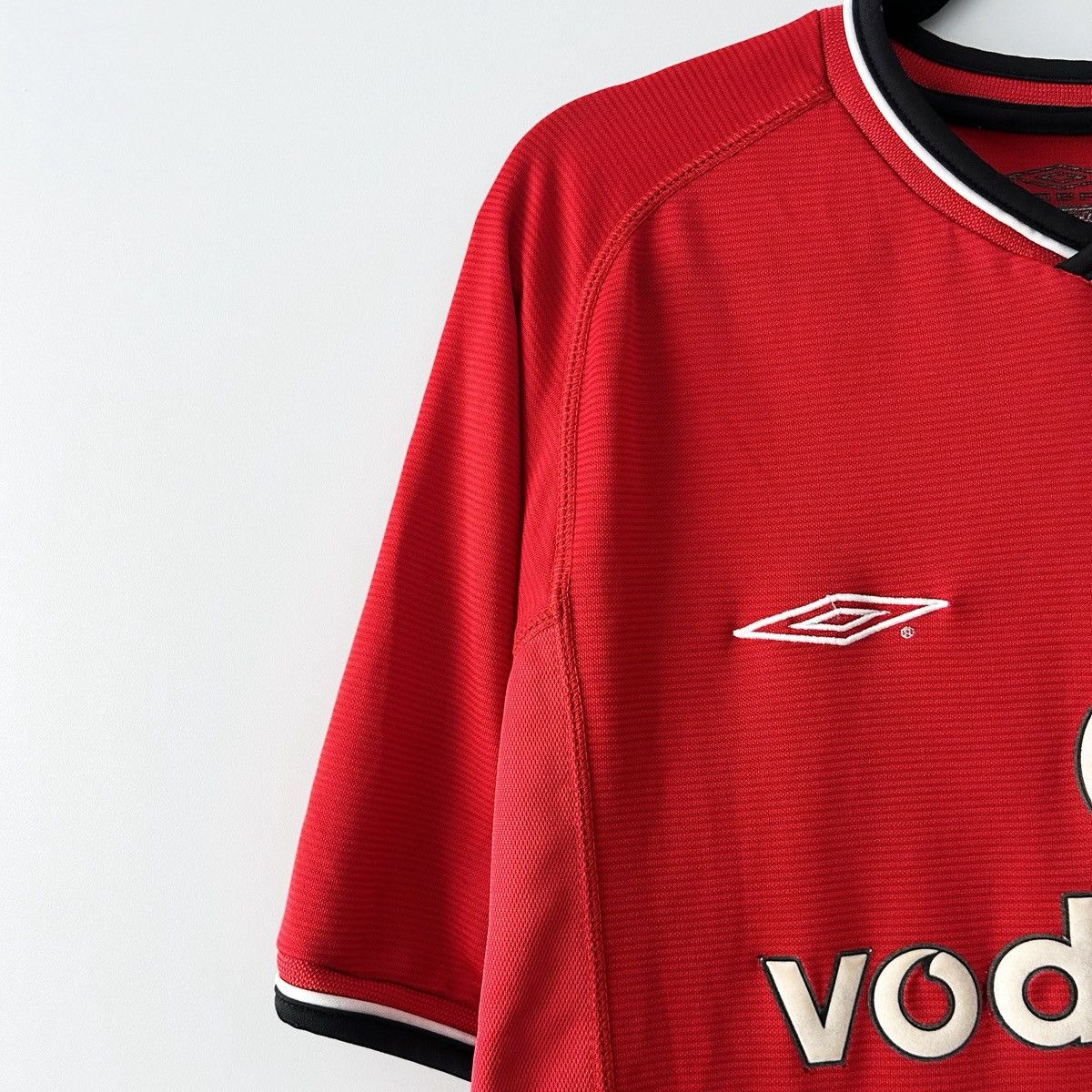 Umbro Manchester United jersey 2000 2002 Umbro vintage vodafone Size US L / EU 52-54 / 3 - 5 Thumbnail