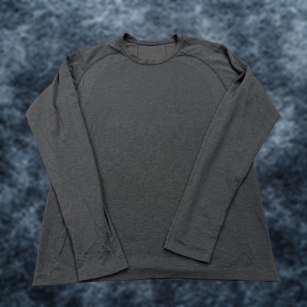 Lululemon Lululemon Shirt Mens Large Gray Long Sleeve Metal Vent Athletic Tee Size US L / EU 52-54 / 3 - 1 Thumbnail