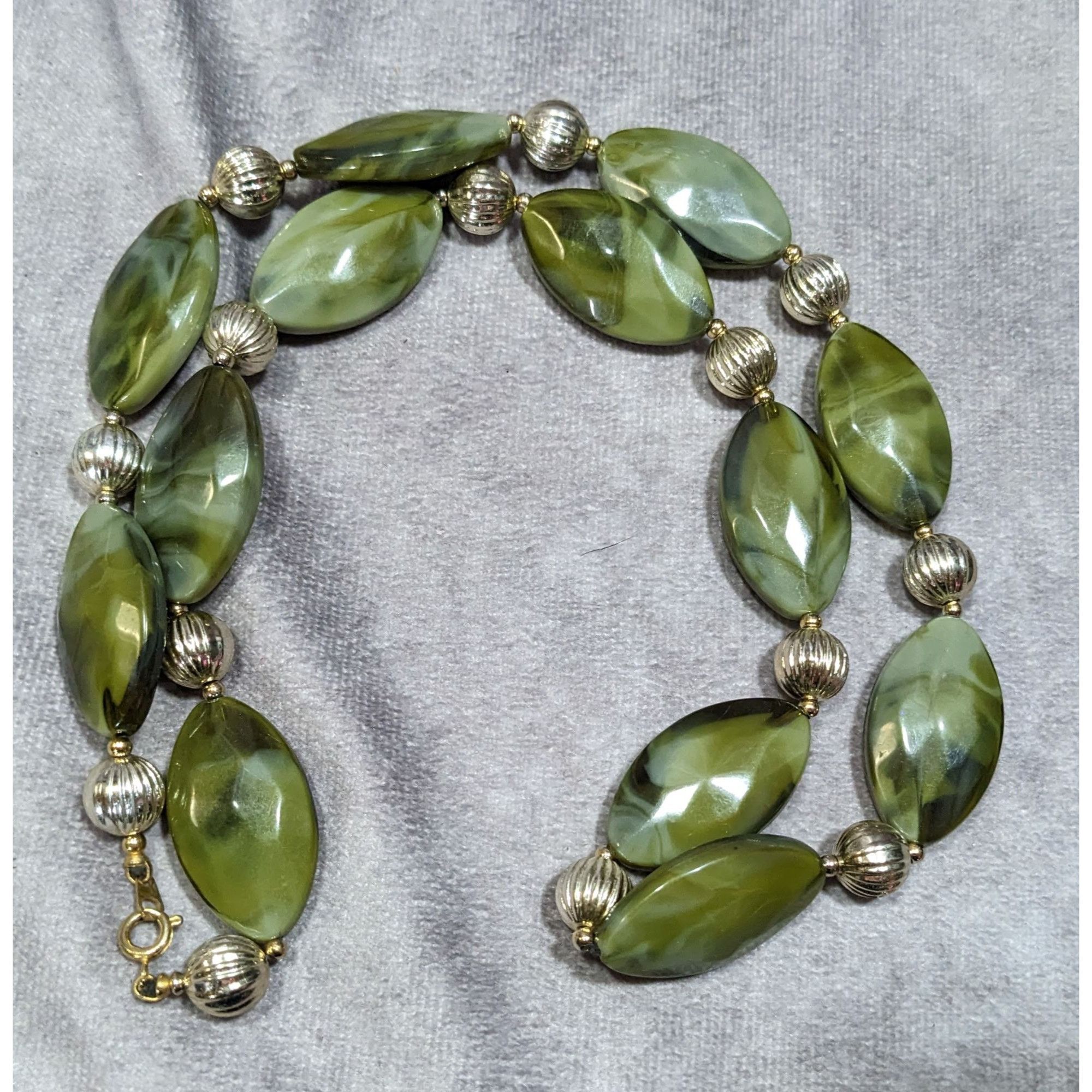 Other Retro Mottled Green And Silver Tone Beaded Necklace Size ONE SIZE - 6 Thumbnail