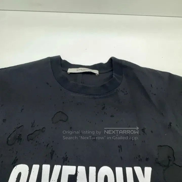 Givenchy Givenchy Distressed Logo Short-Sleeve T-Shirt. Size US XS / EU 42 / 0 - 4 Thumbnail