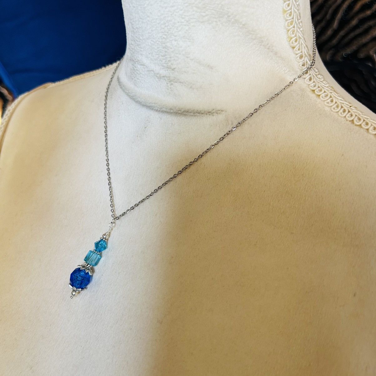 Handmade Handcrafted faceted glass acrylic pendant on chain necklace Size ONE SIZE - 3 Thumbnail
