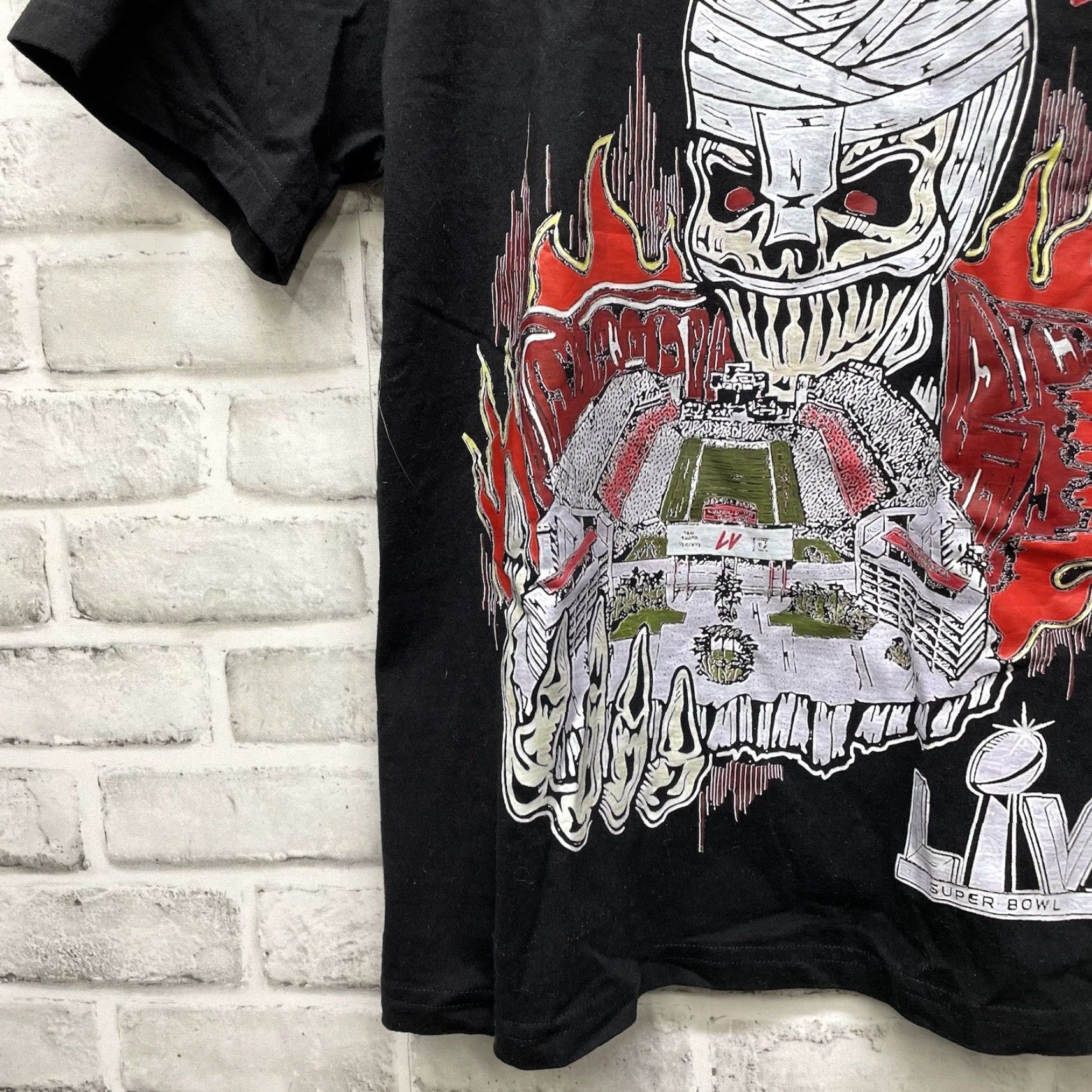Vintage WLXO Super Bowl black graphic Tee Mens Size M Size US M / EU 48-50 / 2 - 3 Thumbnail