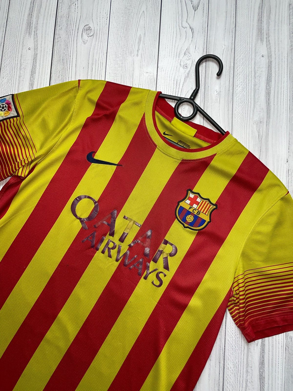 Nike Nike Barcelona Neymar j soccer jersey size m medium rare Size US M / EU 48-50 / 2 - 3 Thumbnail