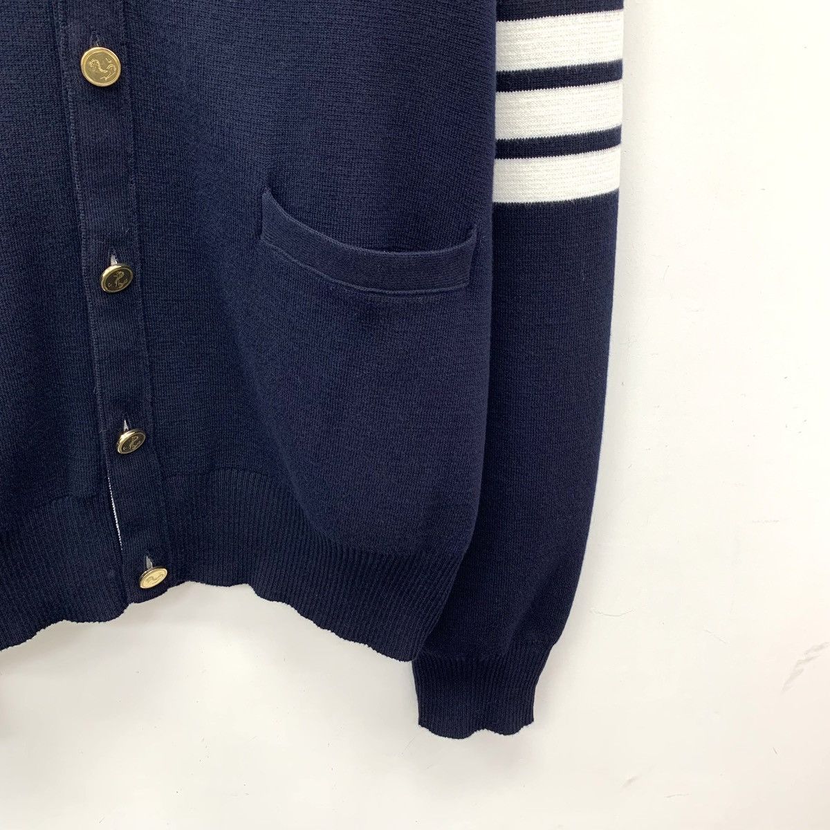 Thom Browne Thom Browne Four-bar V-neck Long Sleeve Knit Cardigan K26WX Size US XL / EU 56 / 4 - 4 Thumbnail