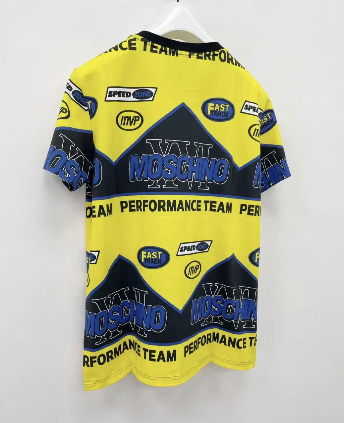 Moschino MOSCHINO 100% Cotton Short Sleeve T-shirt J30 Size US L / EU 52-54 / 3 - 6 Thumbnail