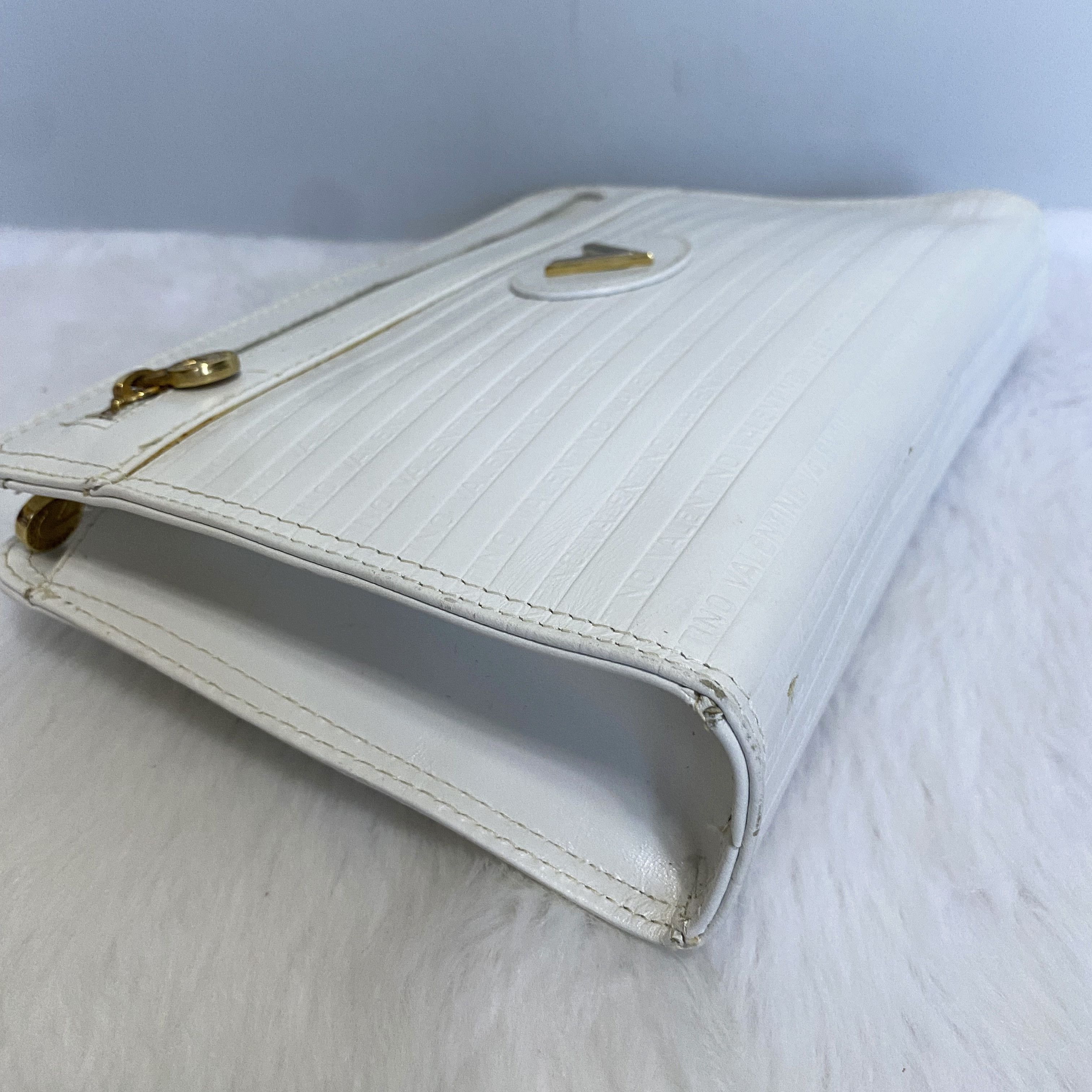 Mario Valentino × Vintage MARIO VALENTINO Vintage Logo Embossed Leather Clutch Bag Size ONE SIZE - 3 Thumbnail