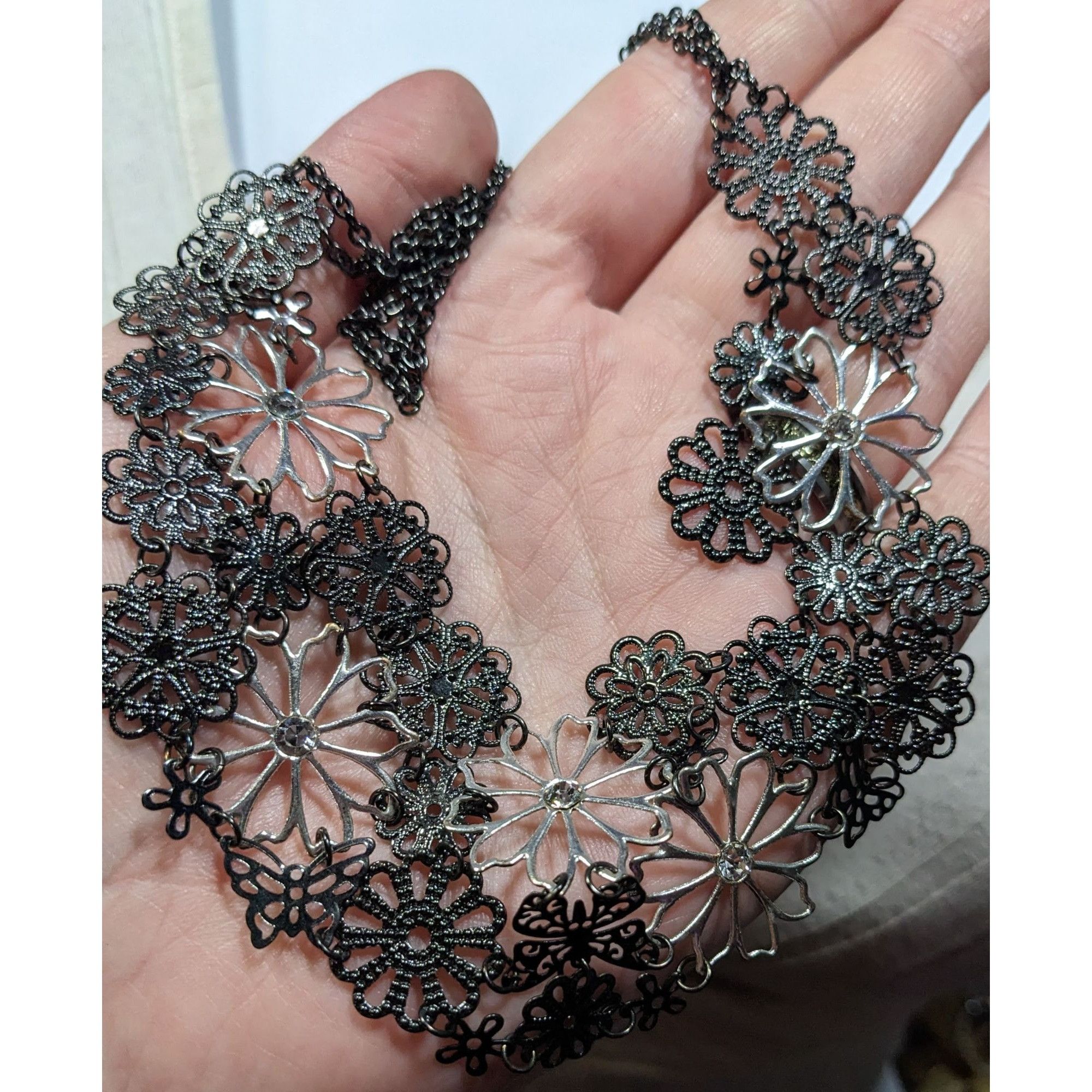 Other Claires Floral Fairycore Multi-Silver Tone Floral Bib Neckla Size ONE SIZE - 3 Thumbnail