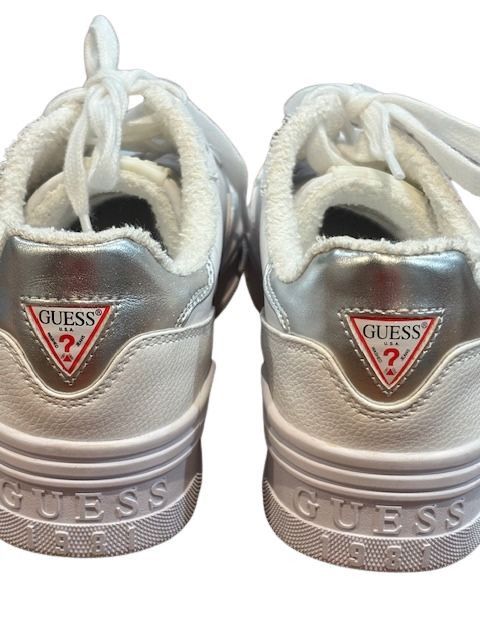 Guess GUESS Sybella Low Top Round Tow Sneakers in White Size US 8 / IT 38 - 6 Thumbnail