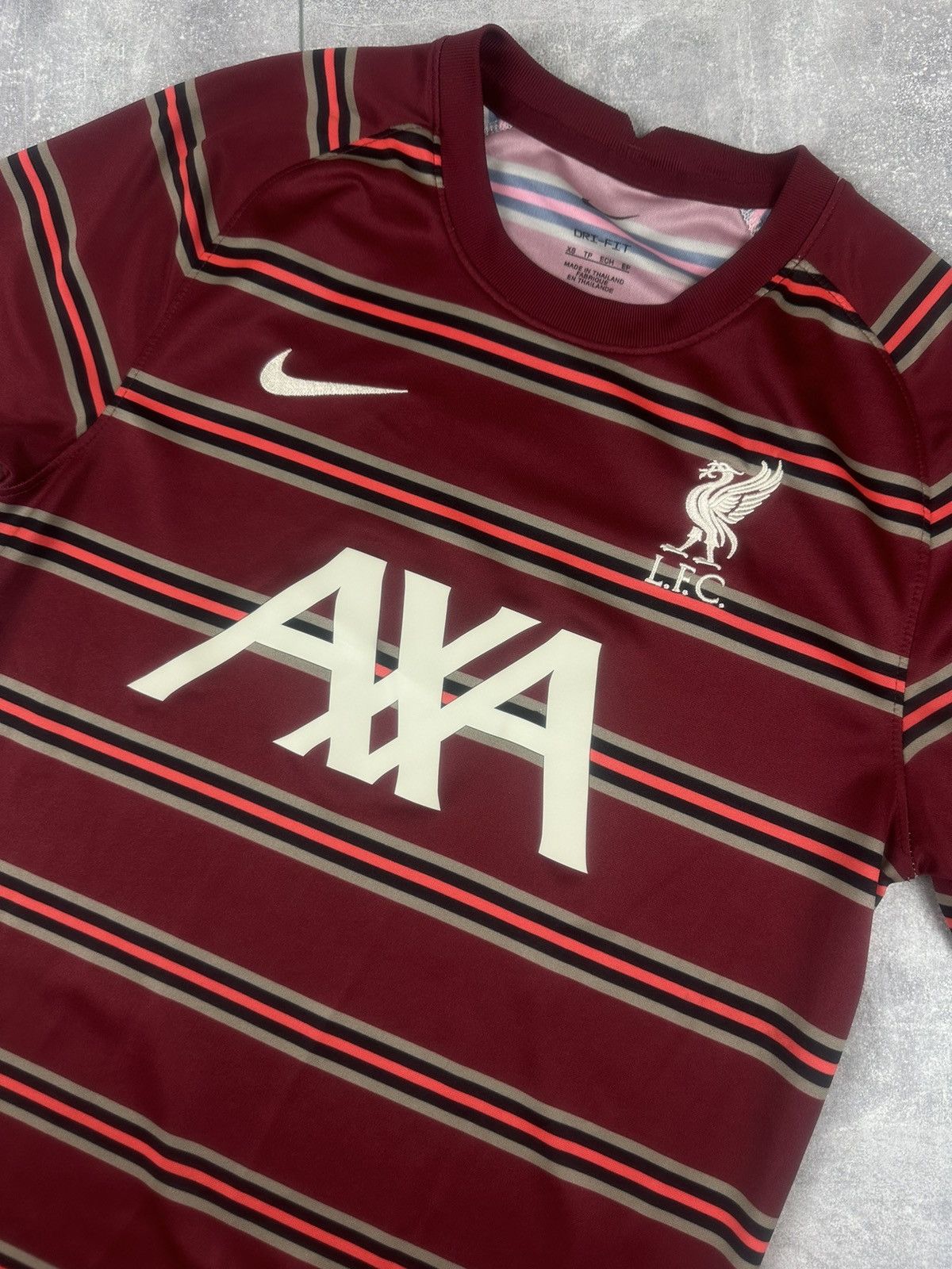Nike Nike Liverpool 2021/22 Pre-Match Training Soccer Jersey Size US XS / EU 42 / 0 - 2 Thumbnail