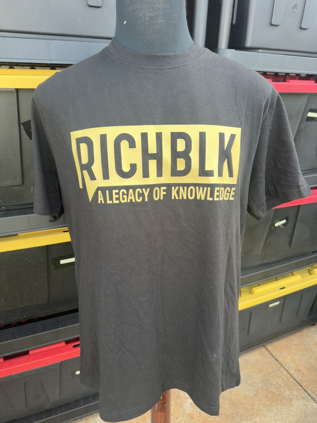Other PreOwned Richblk T-Shirt Black/Yellow Men's 2XL Size US XXL / EU 58 / 5 - 1 Thumbnail
