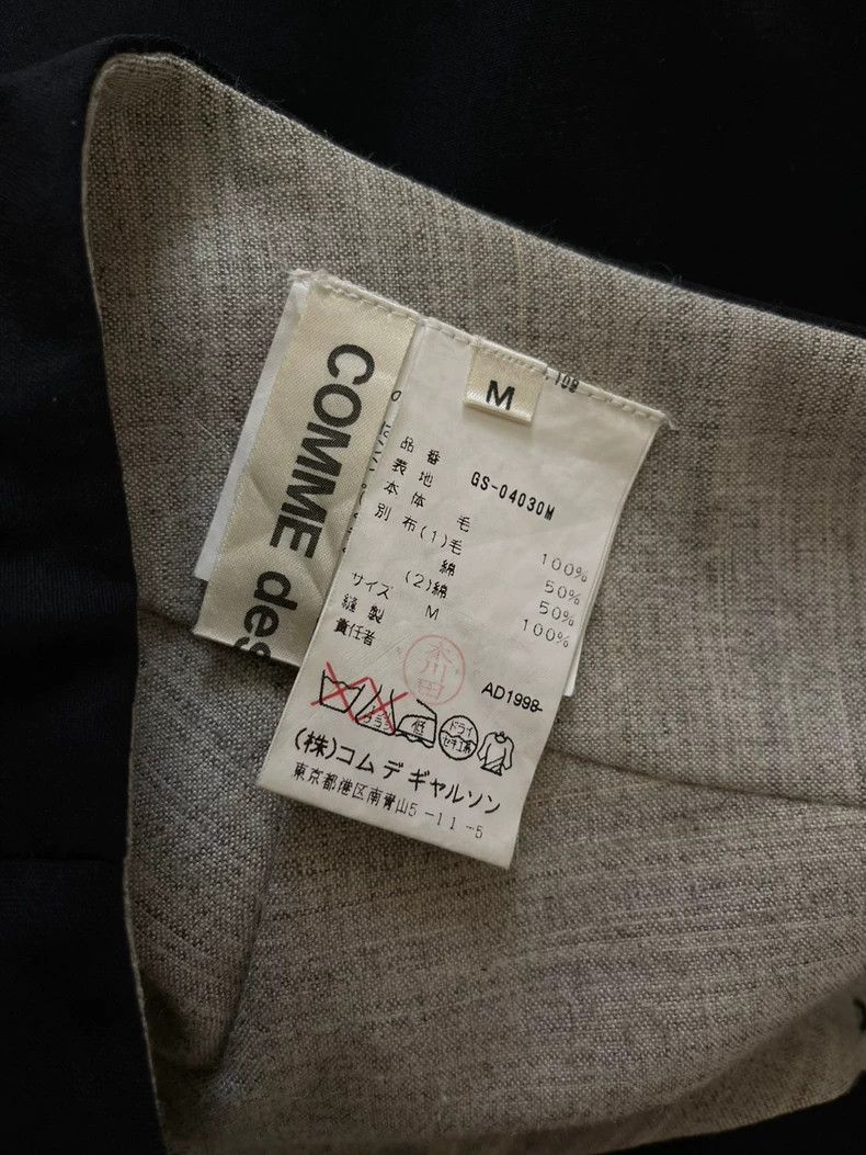 Comme des Garcons Comme Des Garcons Asymmetric skirt 2506-Nextarrow Size 25" / US 0 / IT 36 - 1 Thumbnail