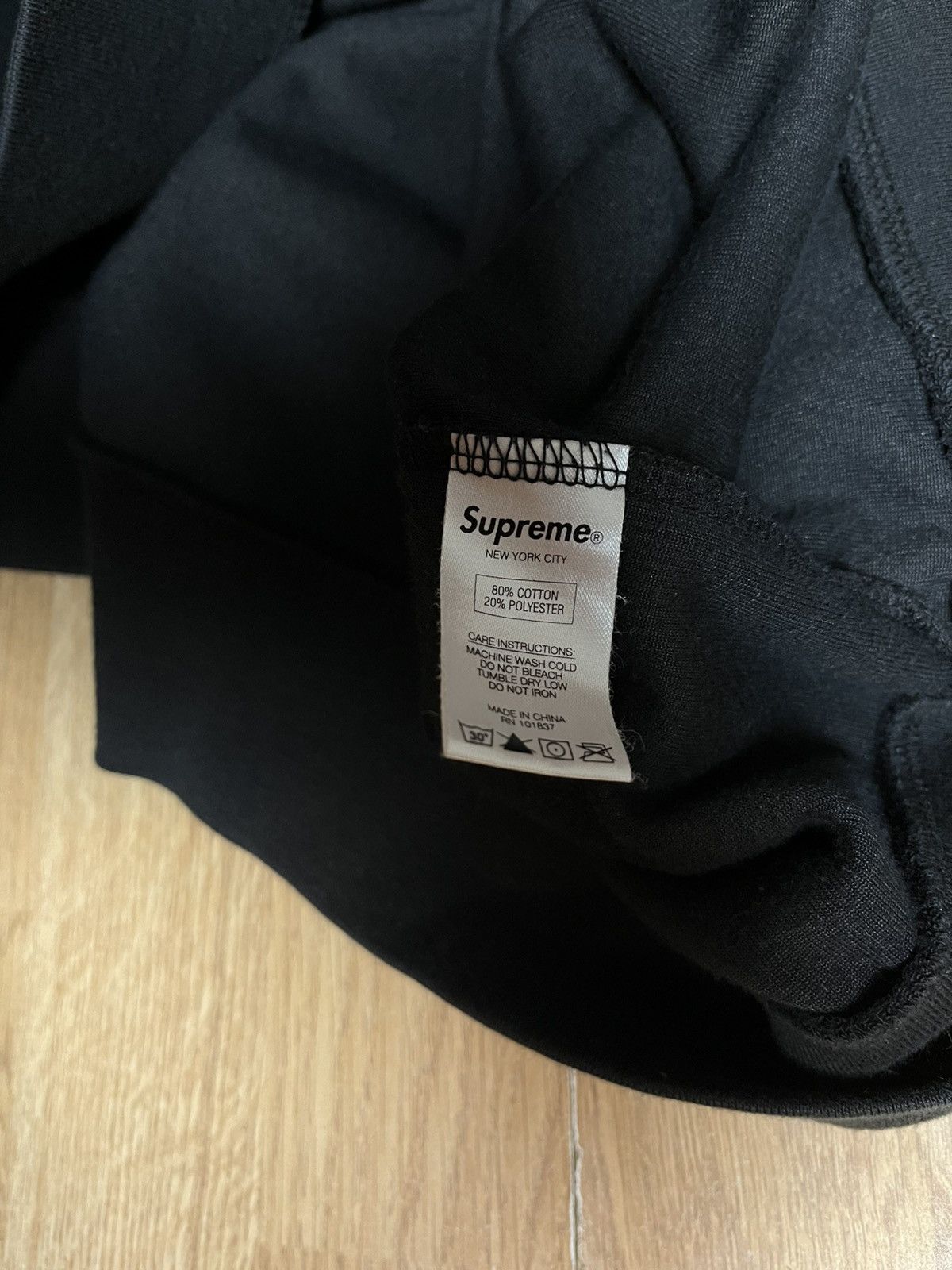 Supreme 💣SUPREME VELOUR BLACK LONG SLEEVE SWEATER Size US M / EU 48-50 / 2 - 5 Thumbnail