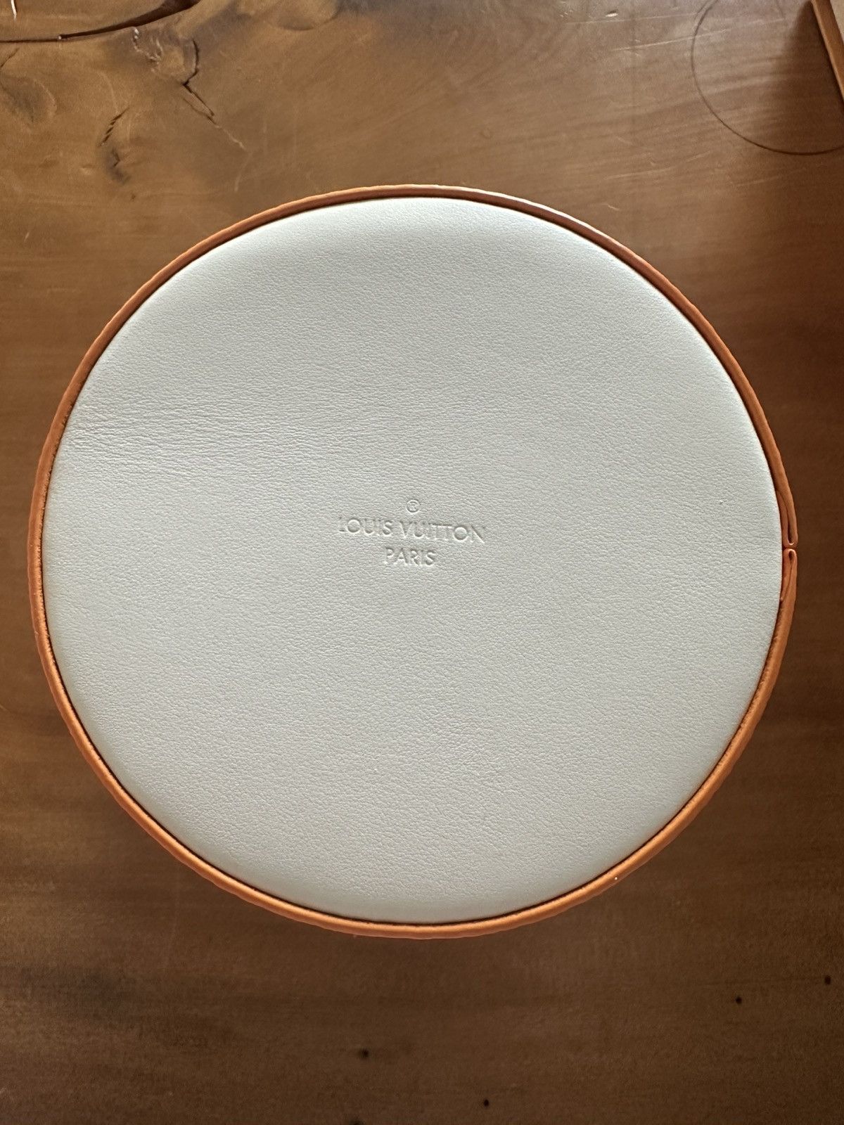 Louis Vuitton Louis Vuitton AF 2022 paint bucket Size ONE SIZE - 5 Thumbnail