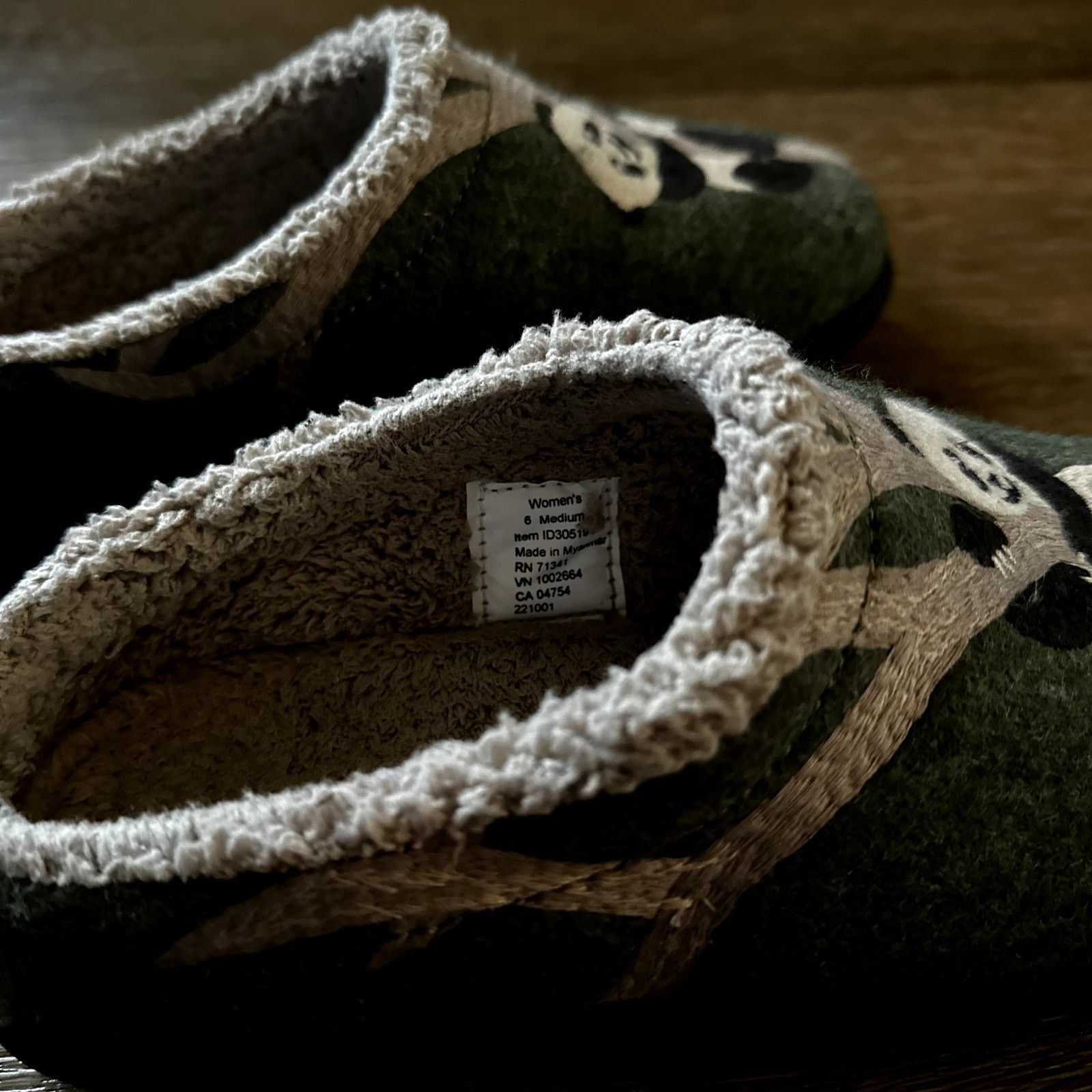 L.L. Bean L.L. Bean Green Panda Size US 6 / IT 36 - 3 Thumbnail