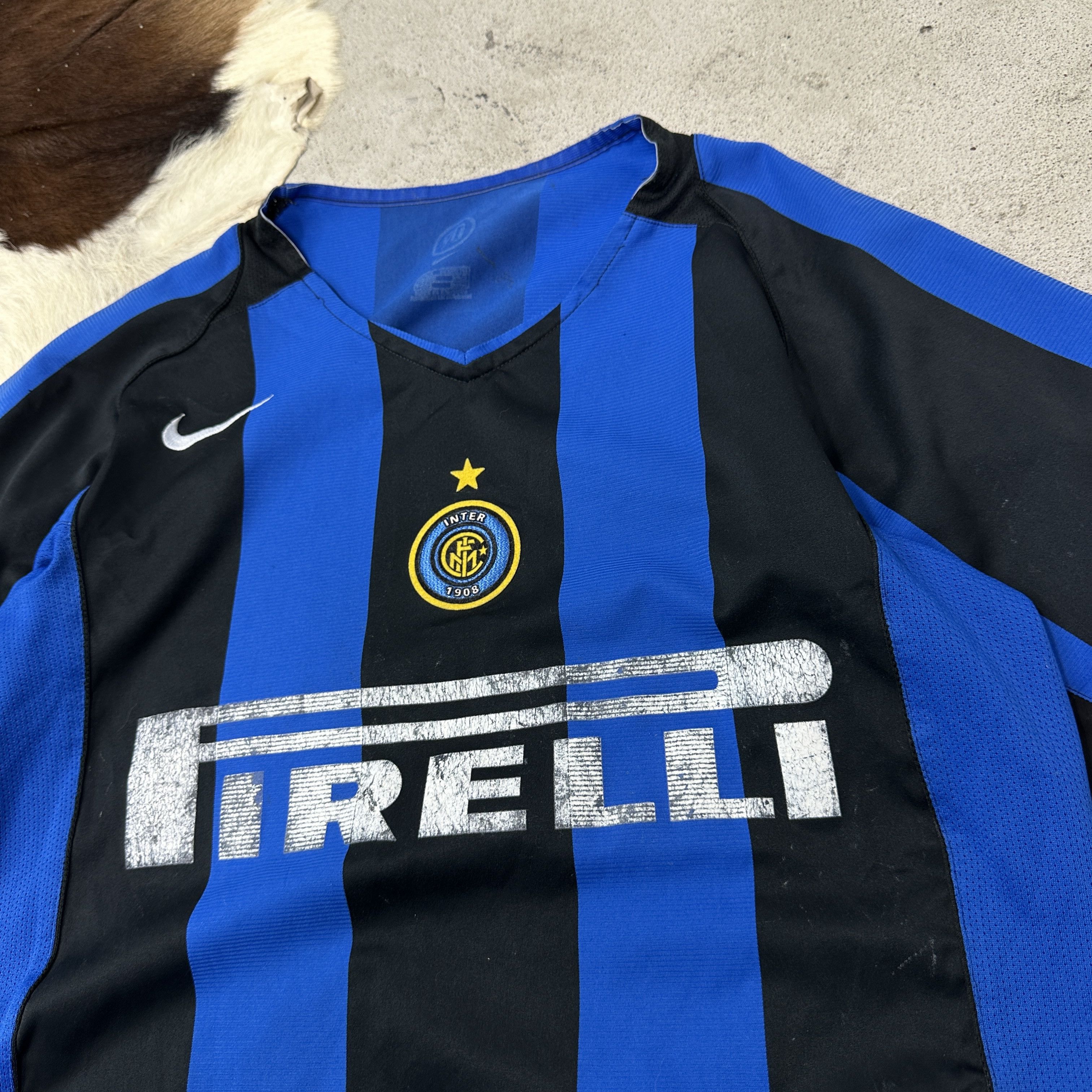 Nike Vintage Sporty Nike Inter Milan 04/05 Home Jersey Y2K Size US M / EU 48-50 / 2 - 2 Thumbnail